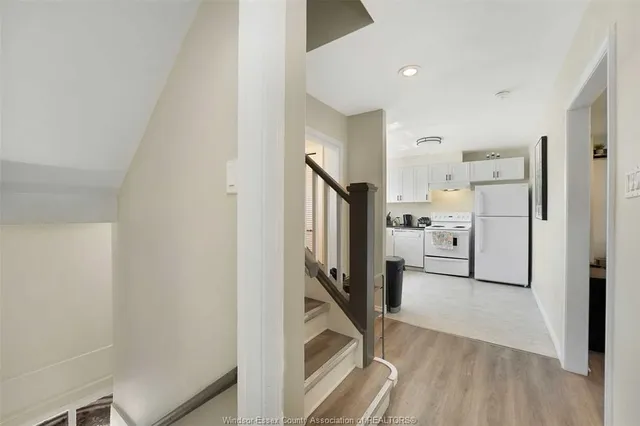 2244 Vercheres Ave, Windsor 2
