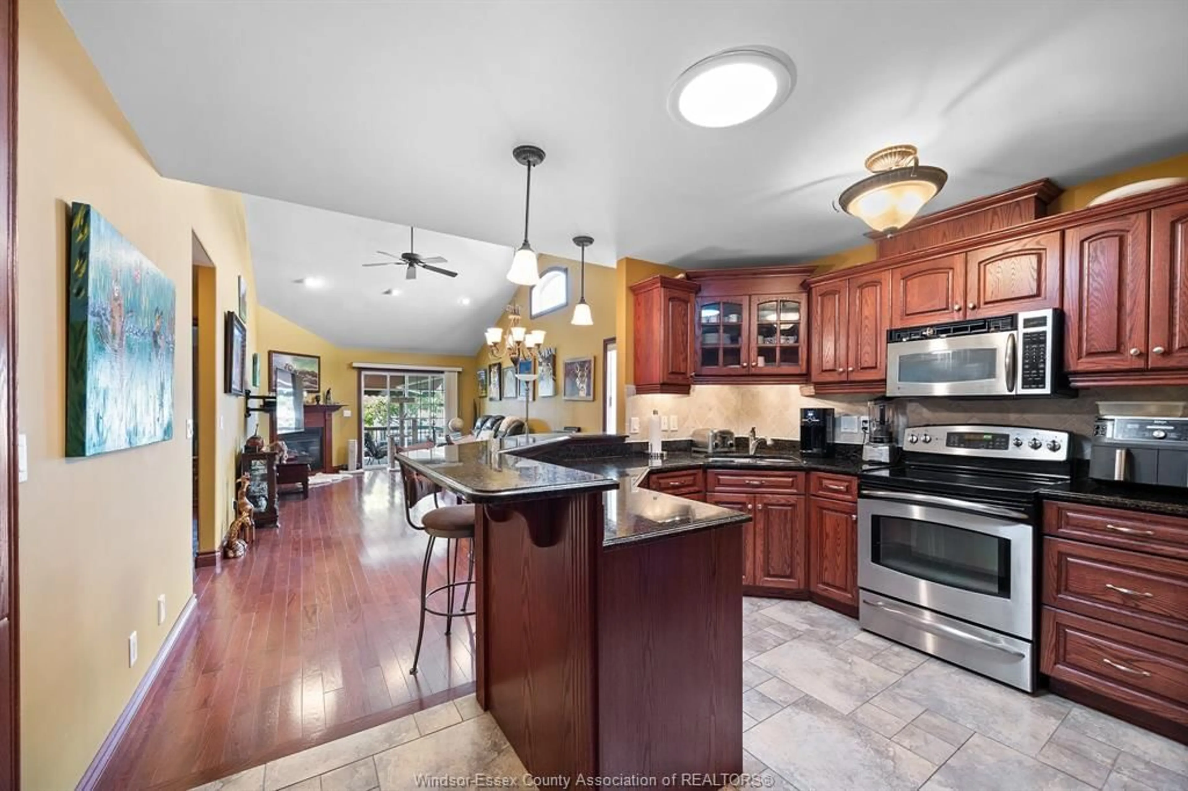 Open concept kitchen, ceramic/tile floor for 120 KIMBALL Dr, Essex Ontario N8M 0B8