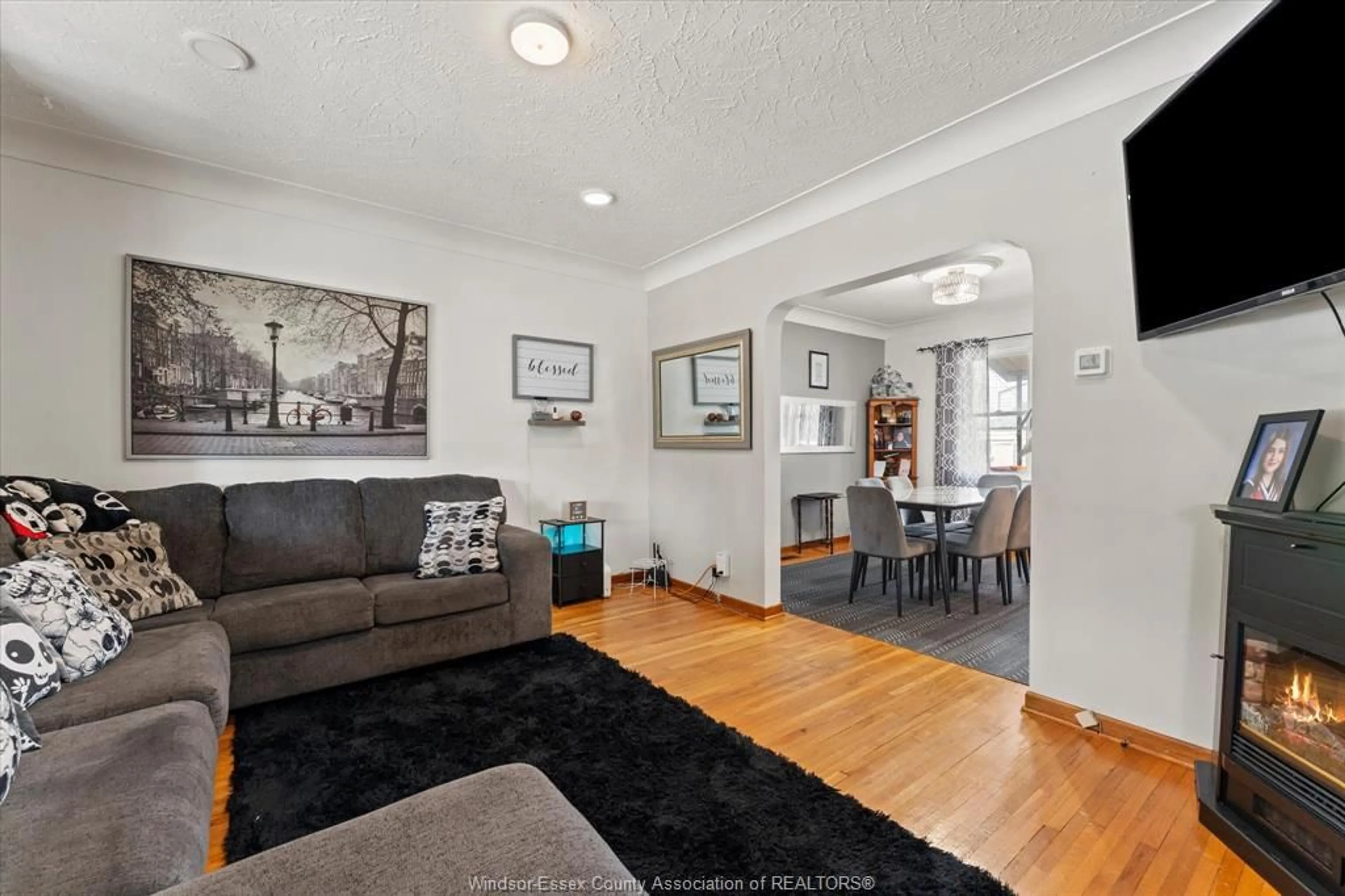Living room with furniture, unknown for 1481 Benjamin Ave, Windsor Ontario N8X 4N2