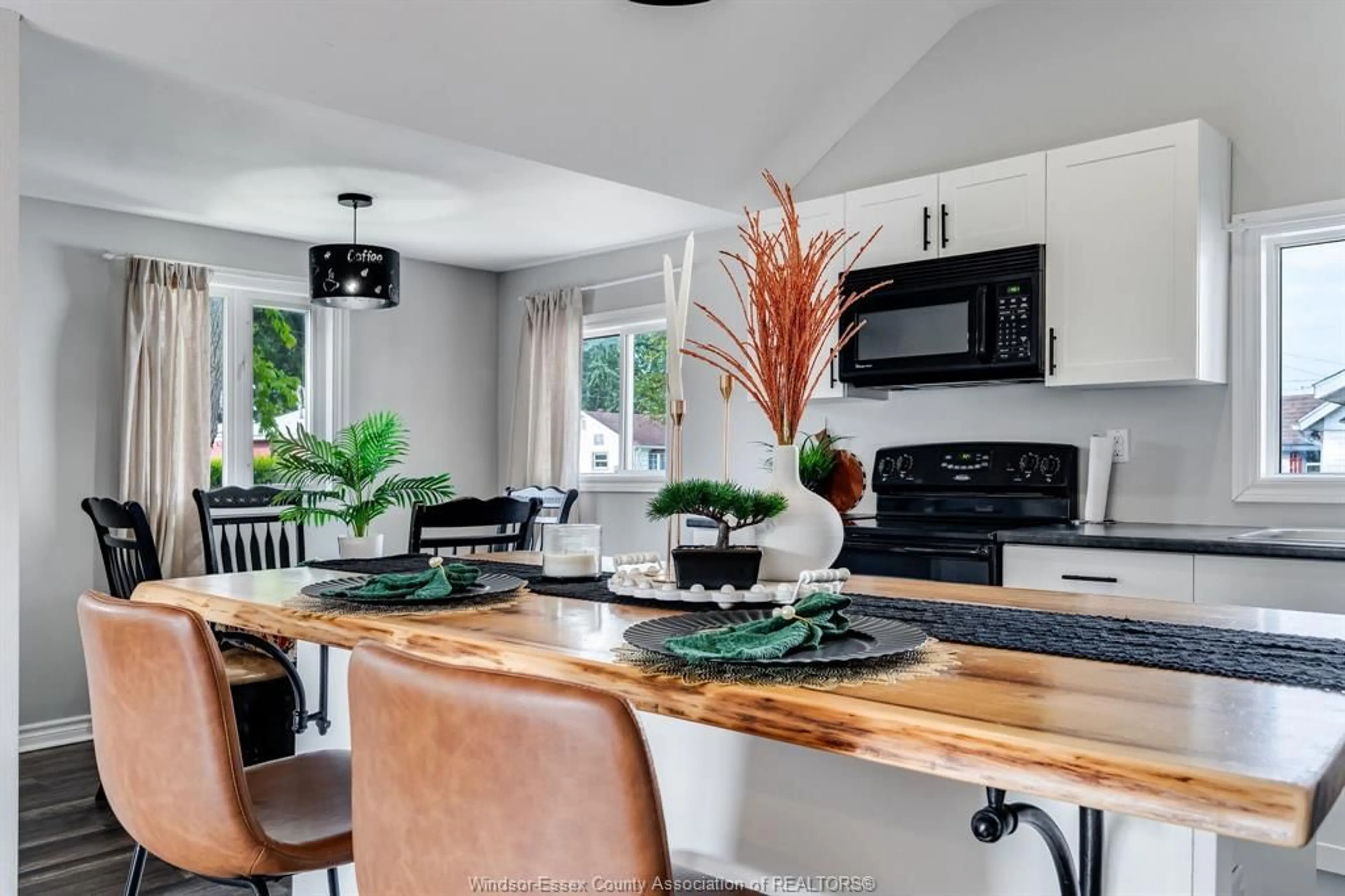 Open concept kitchen, unknown for 316 Erieview Dr, Kingsville Ontario N9Y 1M4