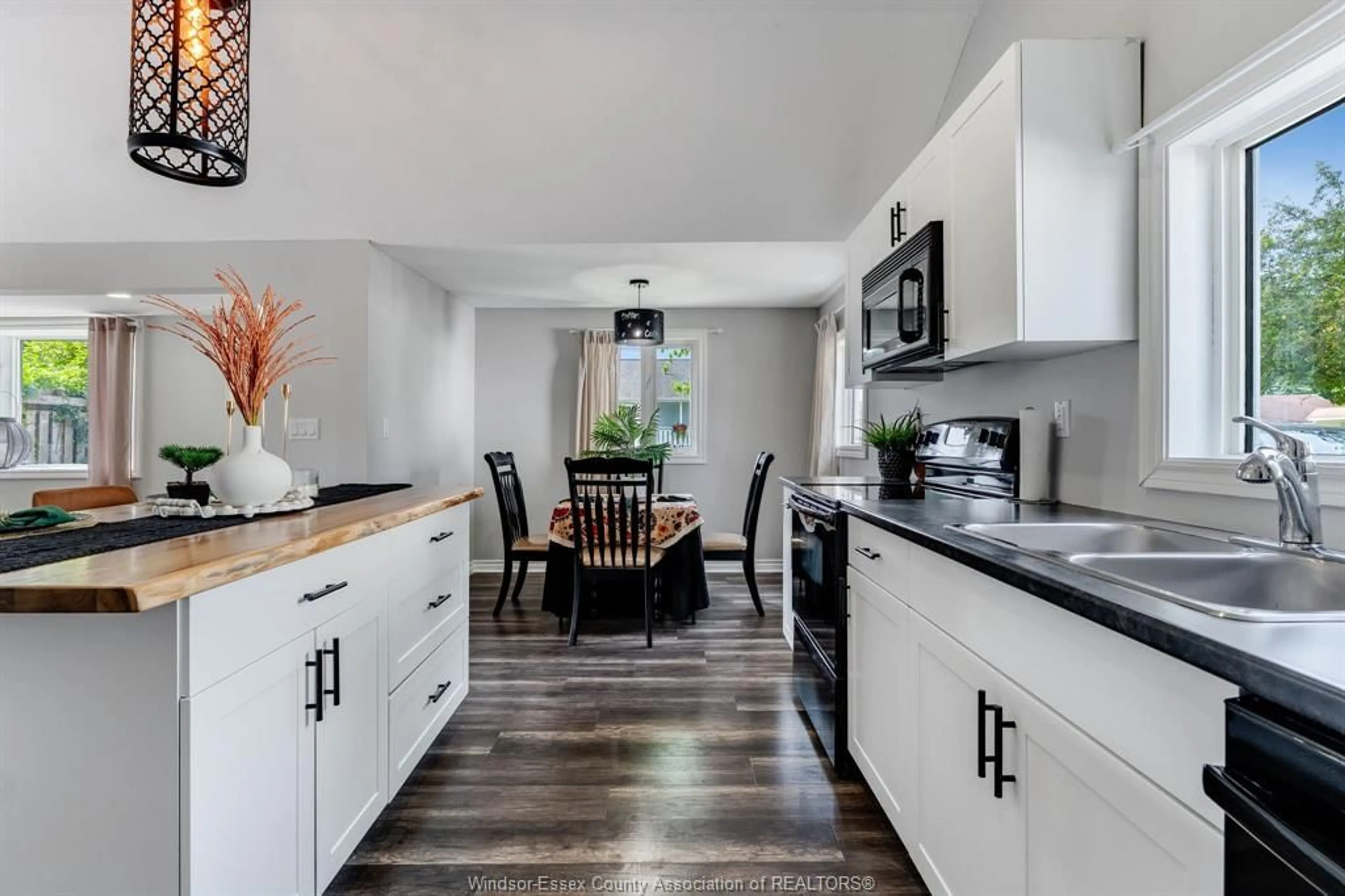 Contemporary kitchen, unknown for 316 Erieview Dr, Kingsville Ontario N9Y 1M4