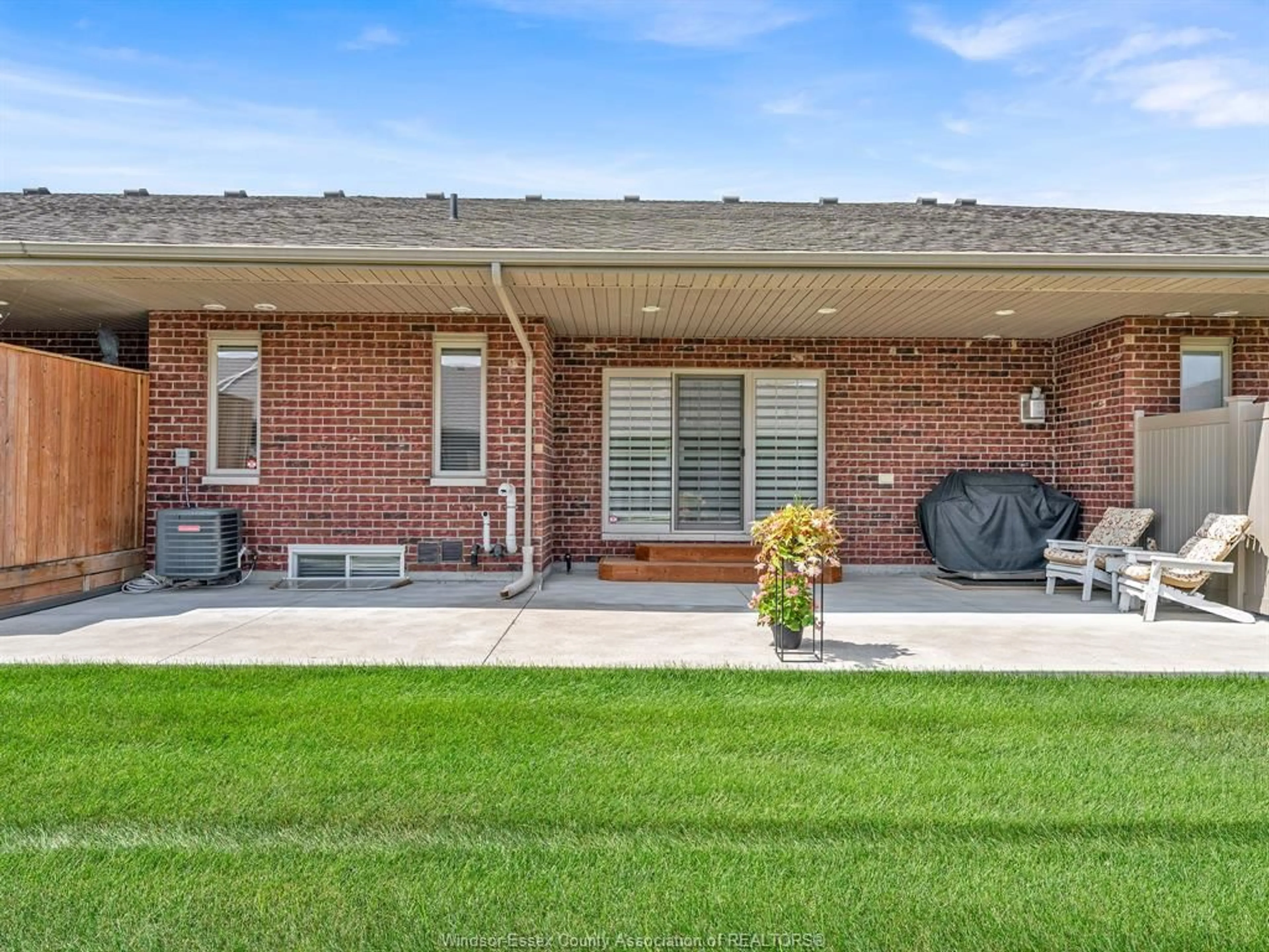 Home with brick exterior material, unknown for 1138 NIGHTFALL, Windsor Ontario N8P 0C4