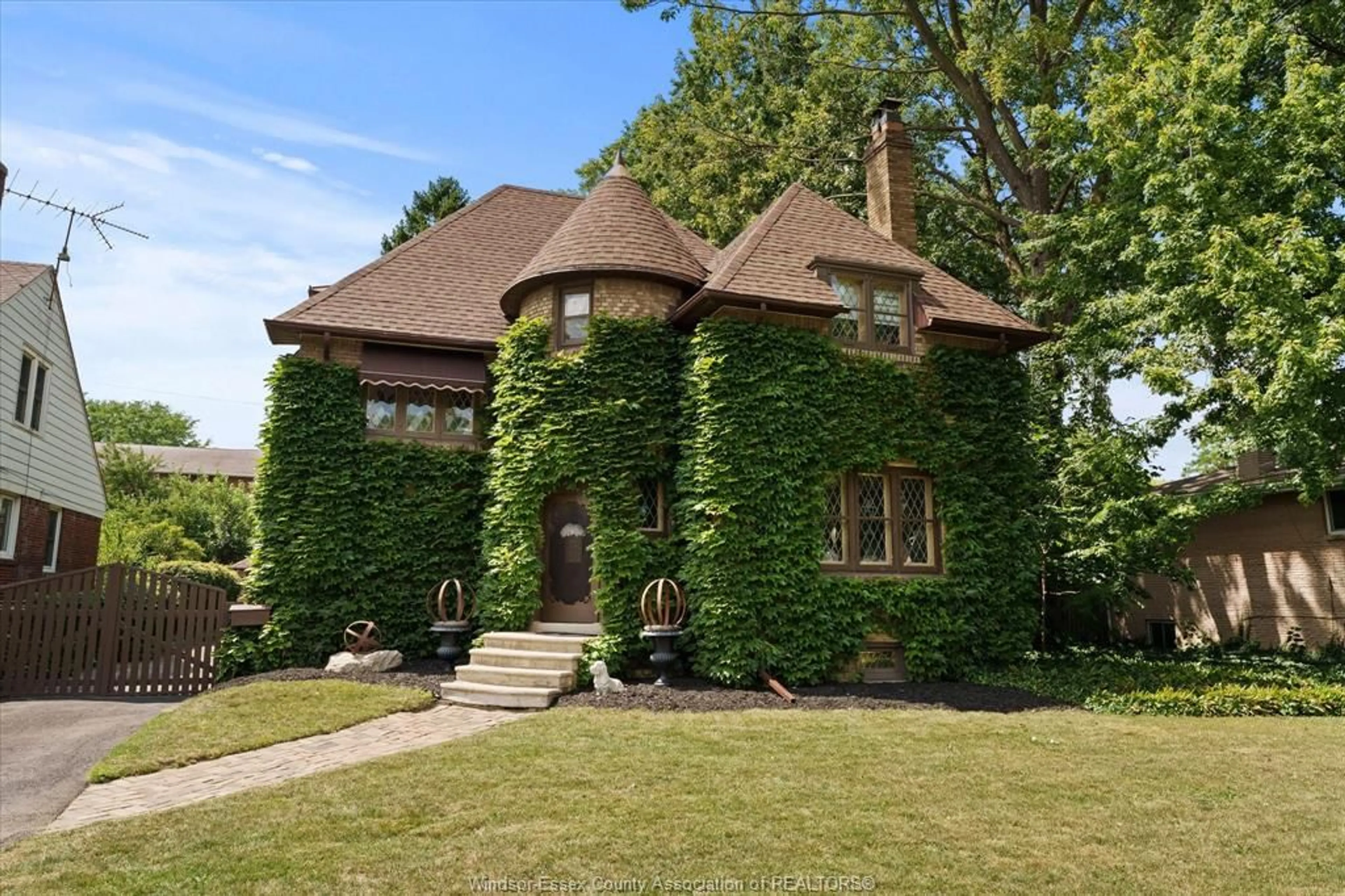 Home with brick exterior material, street for 1965 ROSSINI Blvd, Windsor Ontario N8N 4P6