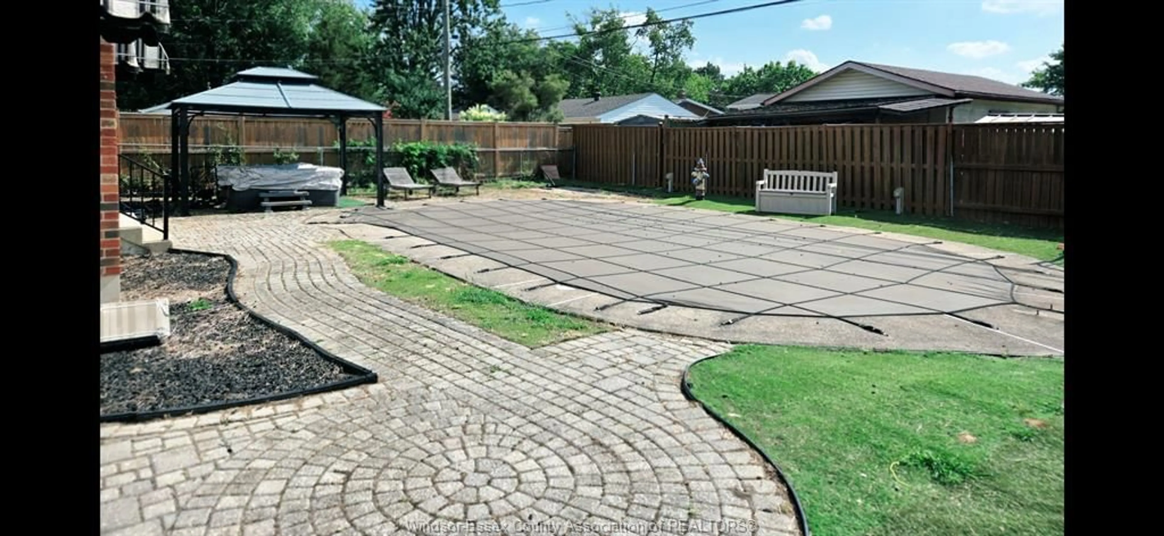 Patio, street for 3115 RADISSON Ave, Windsor Ontario N9E 1Y4