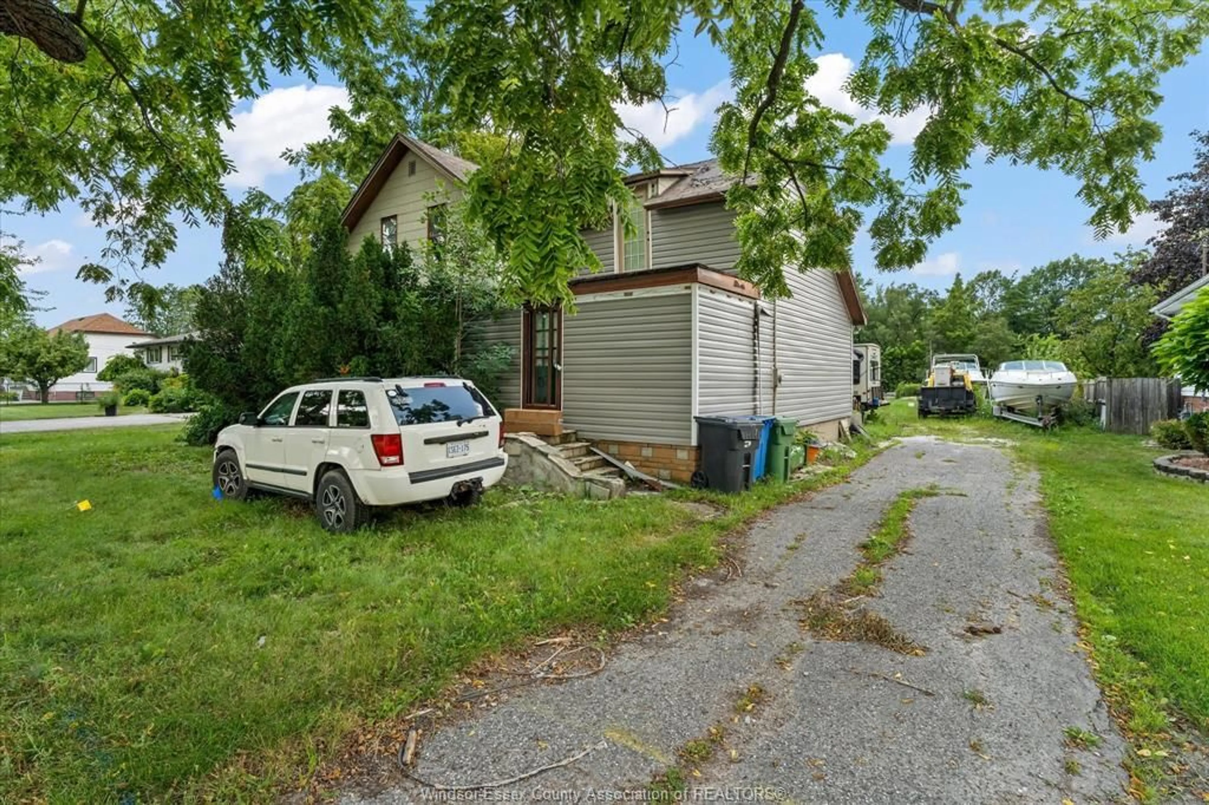 Unknown for 12122 INTERSECTION Rd, Tecumseh Ontario N8N 1R3
