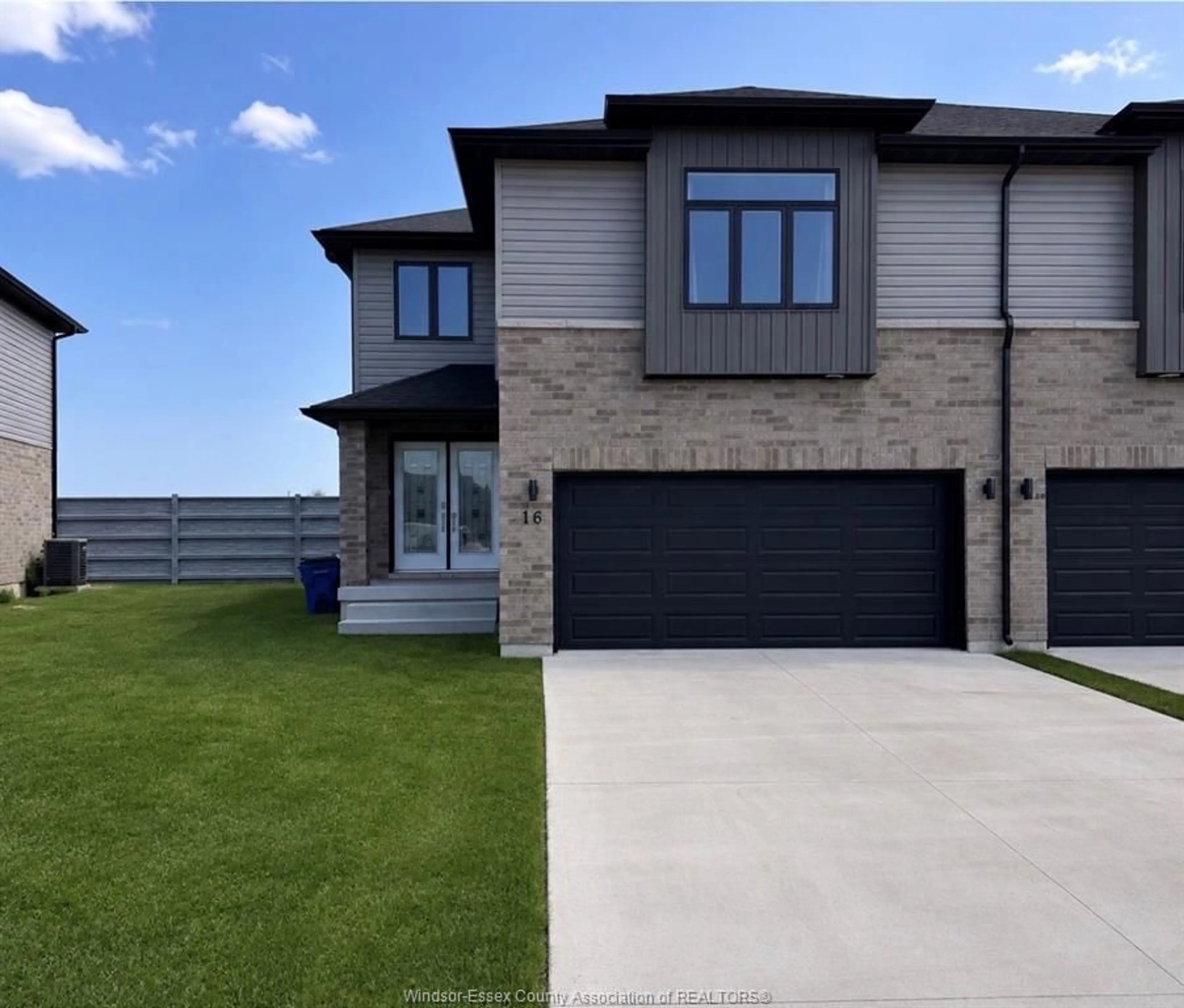 Home with brick exterior material, street for 16 BETTY Crt, Chatham Ontario N7M 0T9
