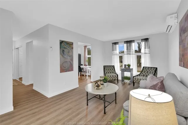 9260 ARNCLIFFE Crt, Windsor 2