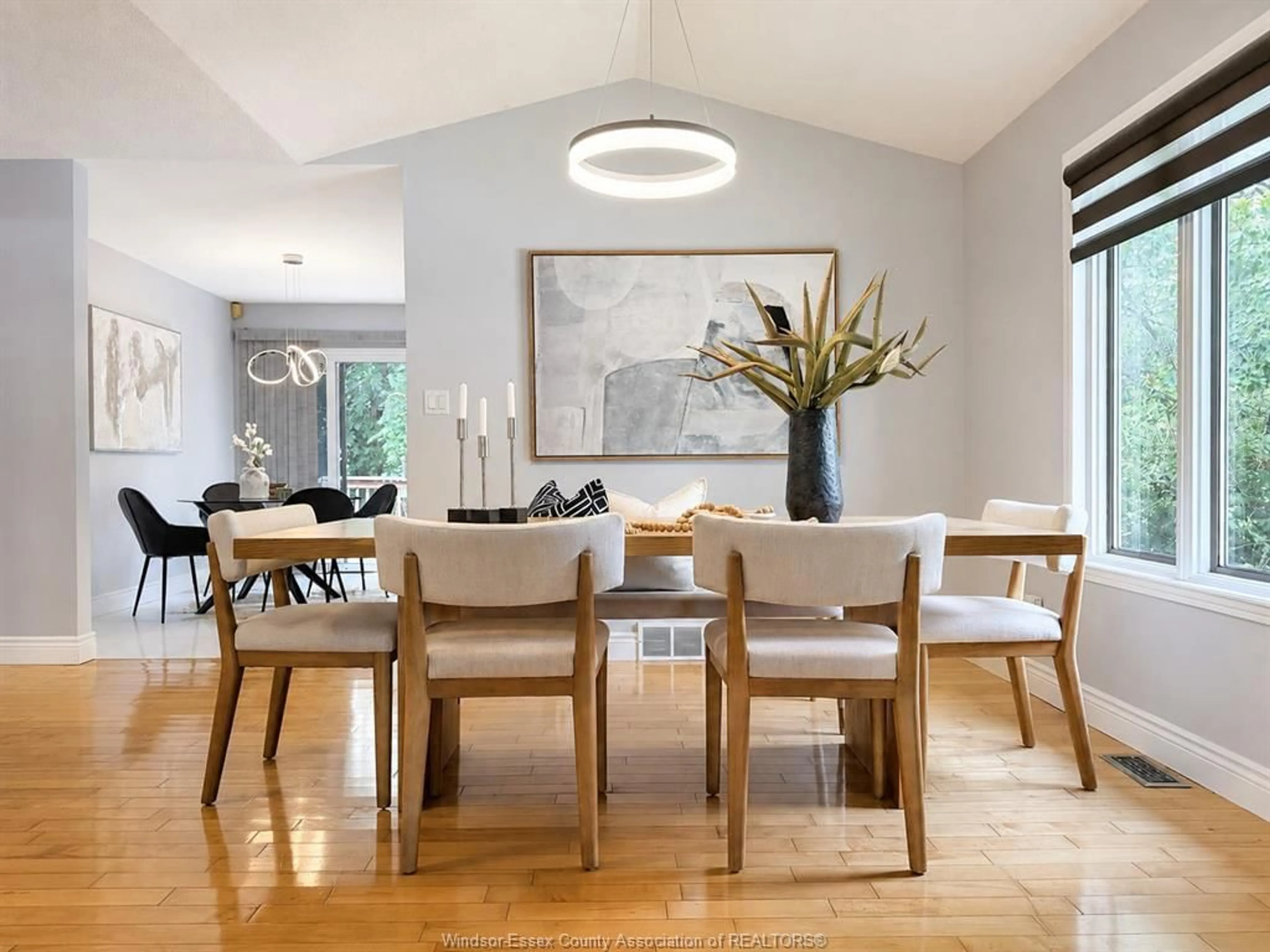 Dining room, wood/laminate floor for 2505 ST CLAIR Ave, Windsor Ontario N9E 4L9