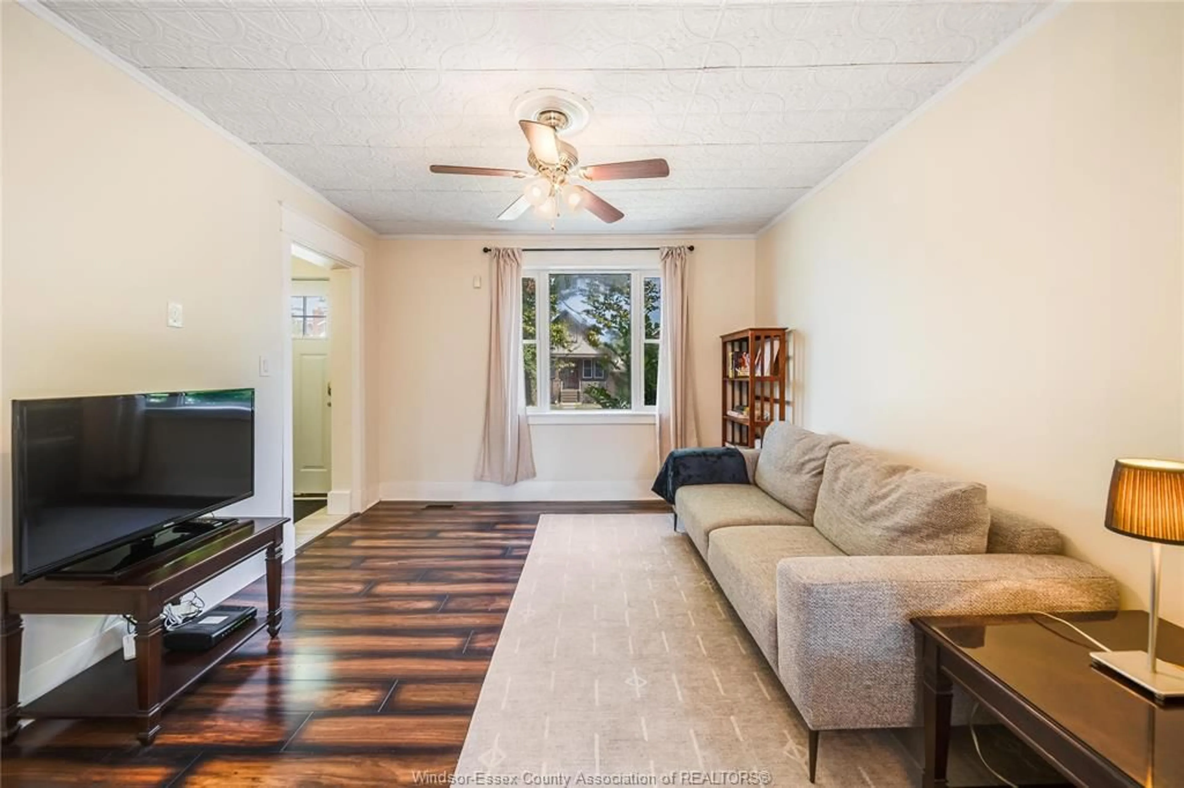 Living room with furniture, unknown for 1641 HALL Ave, Windsor Ontario N8X 4S2