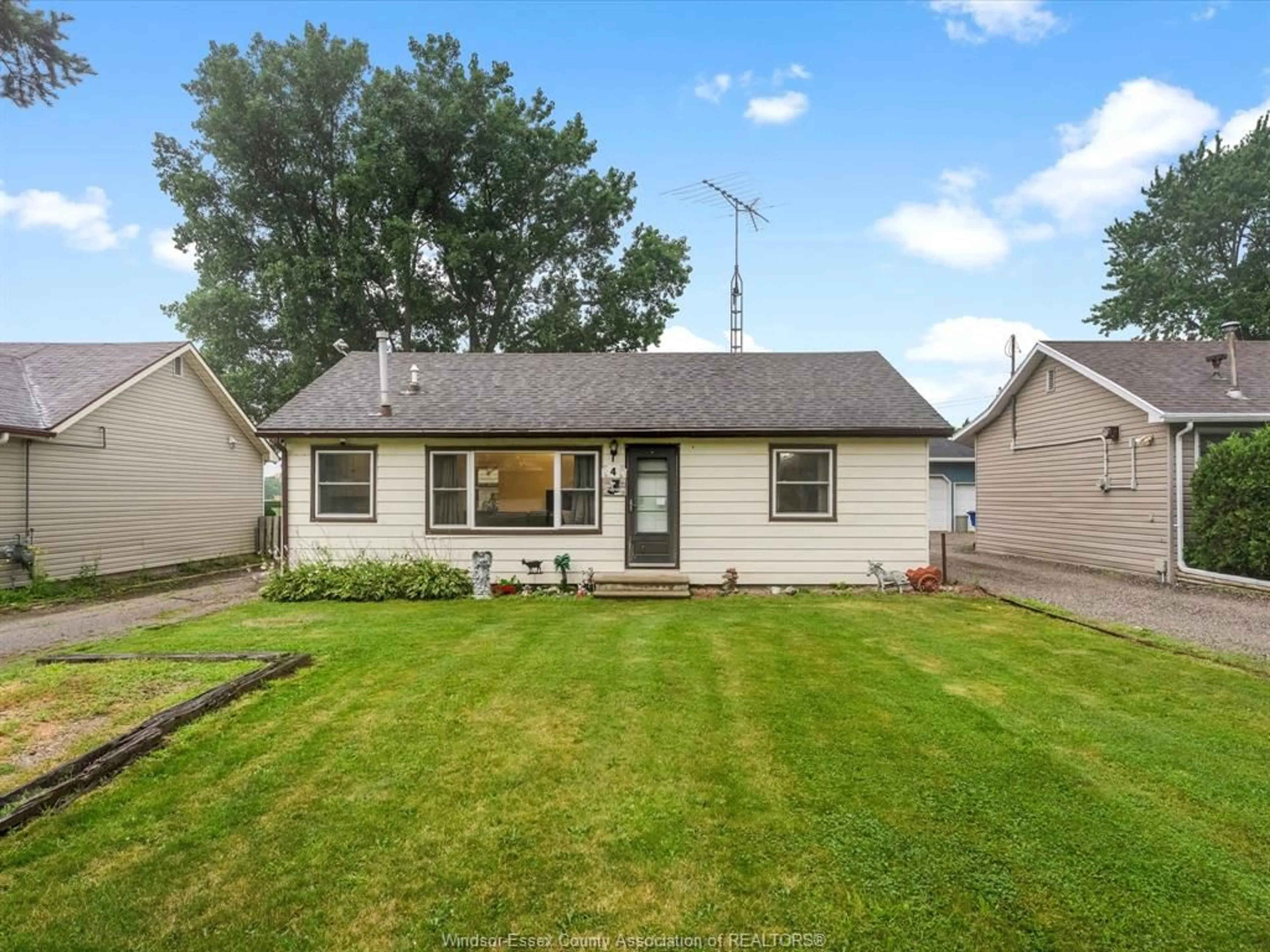 Home with vinyl exterior material, street for 4 Standaert Rd, Chatham-Kent Ontario N7M 5J7