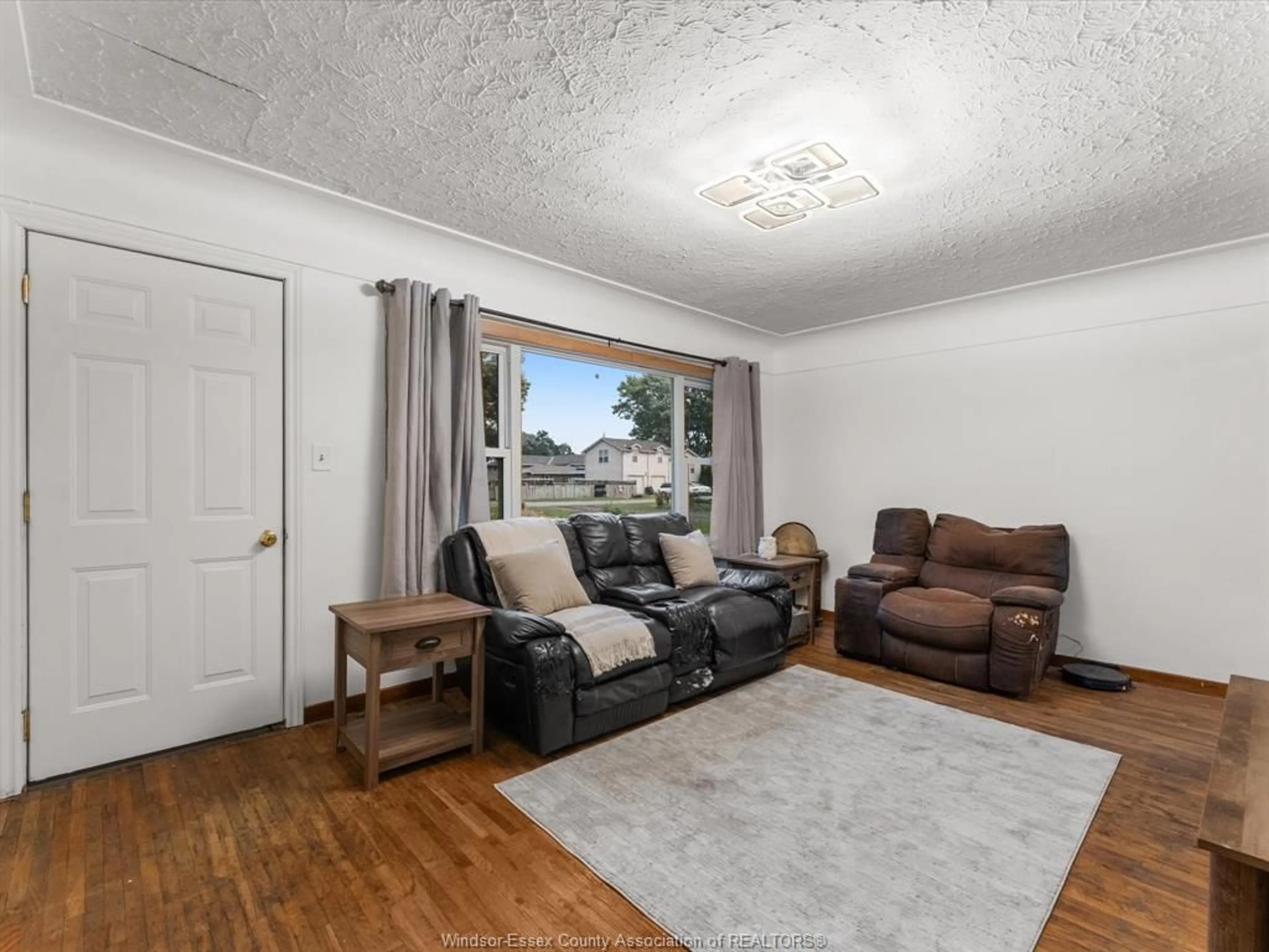 Living room with furniture, unknown for 4 Standaert Rd, Chatham-Kent Ontario N7M 5J7