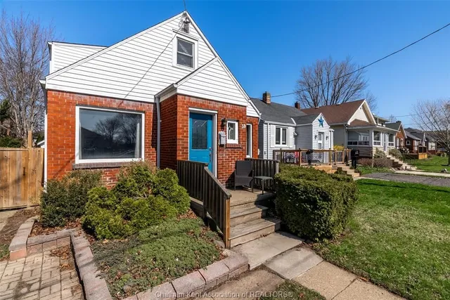 59 Prince Arthur Ave, Chatham 3