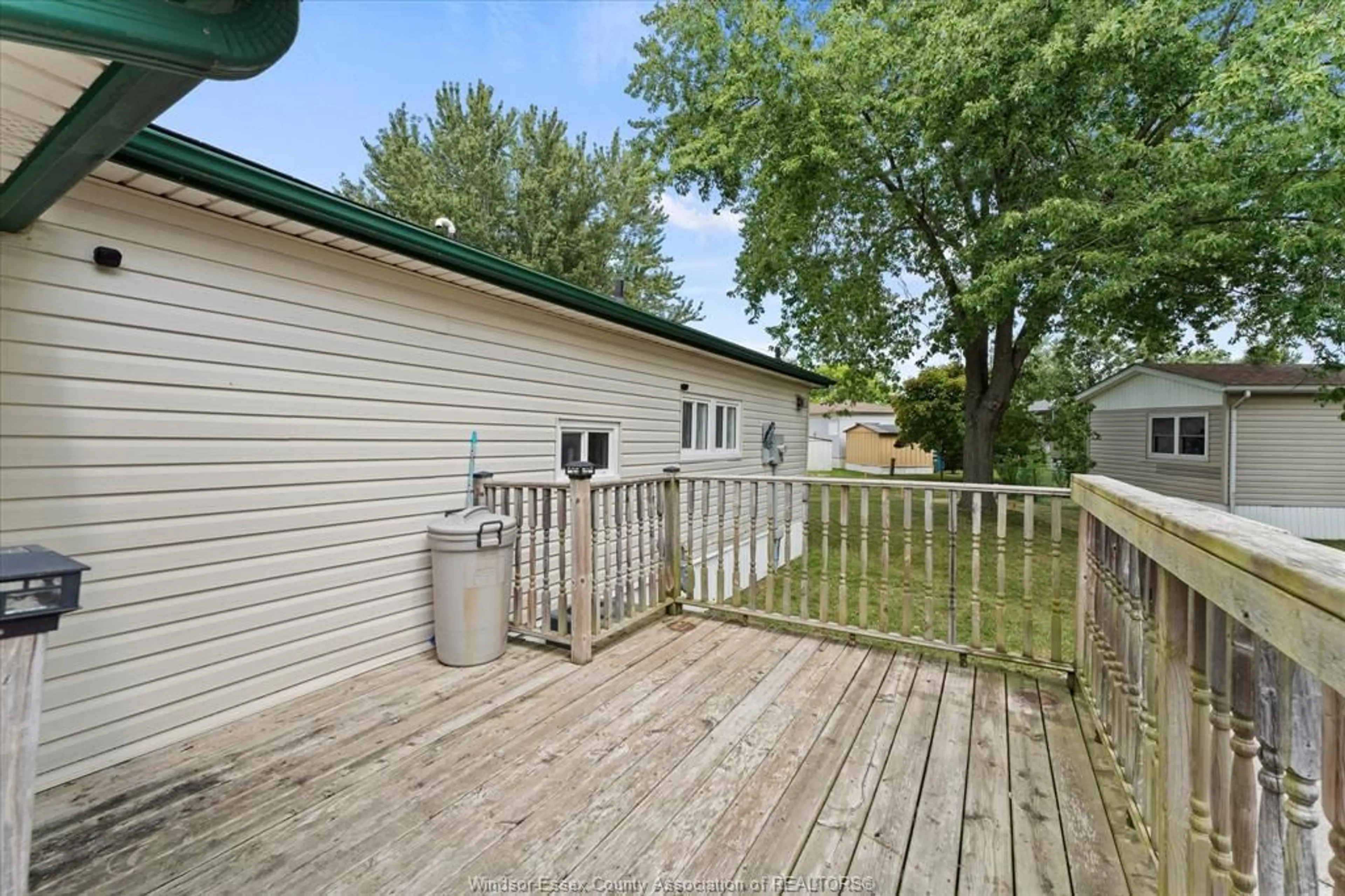 Patio, unknown for 5 Oak Crt, McGregor Ontario N0R 1J0