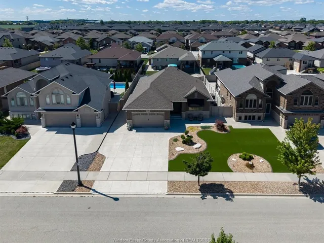 1360 LEGENDS Lane, Lakeshore 4