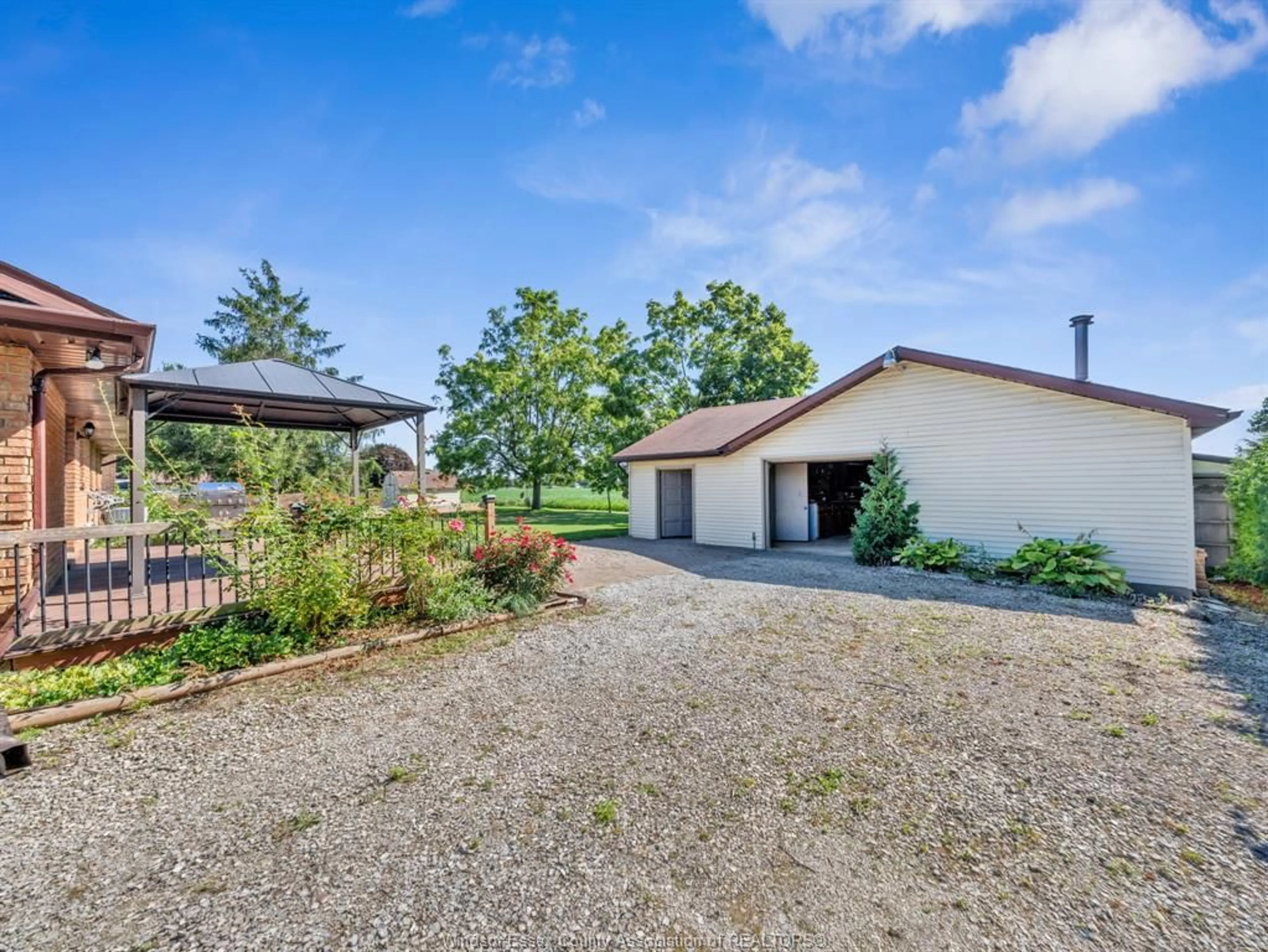 A pic from outside/outdoor area/front of a property/back of a property/a pic from drone, street for 770 MAPLE Ave, Stoney Point Ontario N0R 1N0