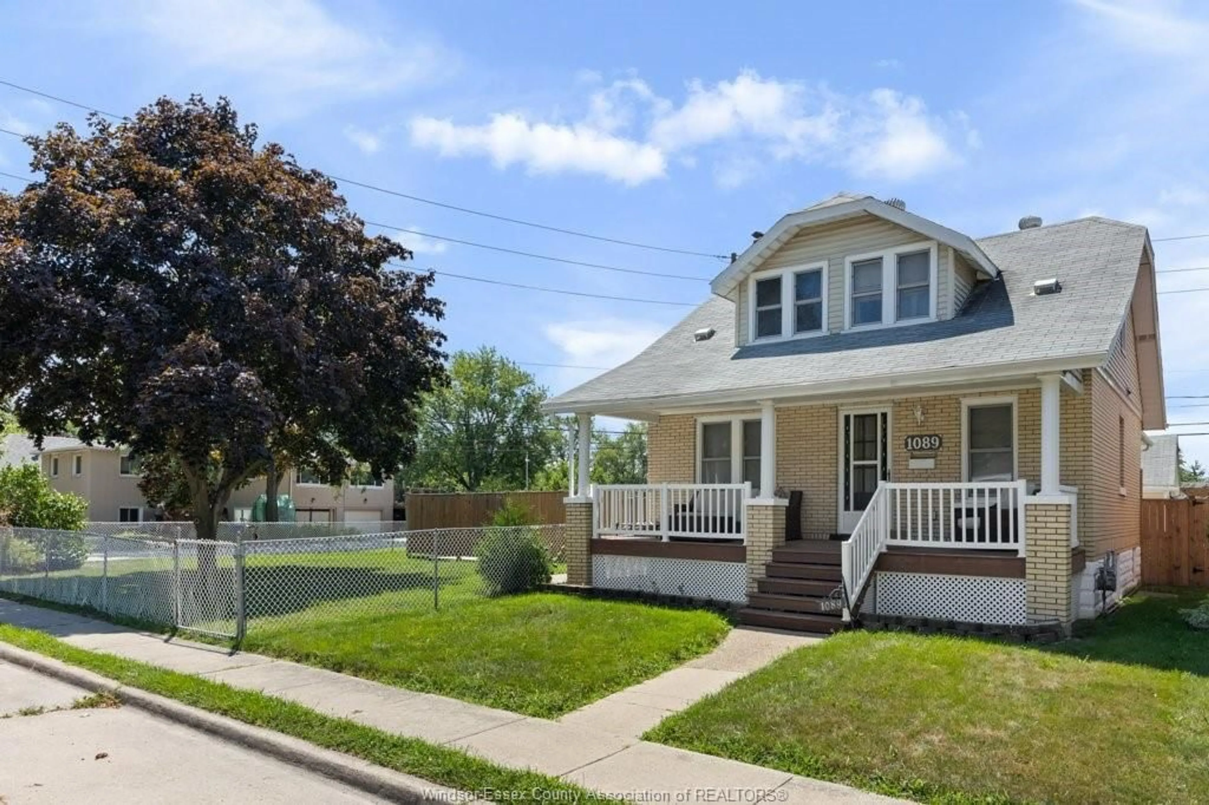 Home with vinyl exterior material, street for 1089 PRADO Pl, Windsor Ontario N8S 2R6