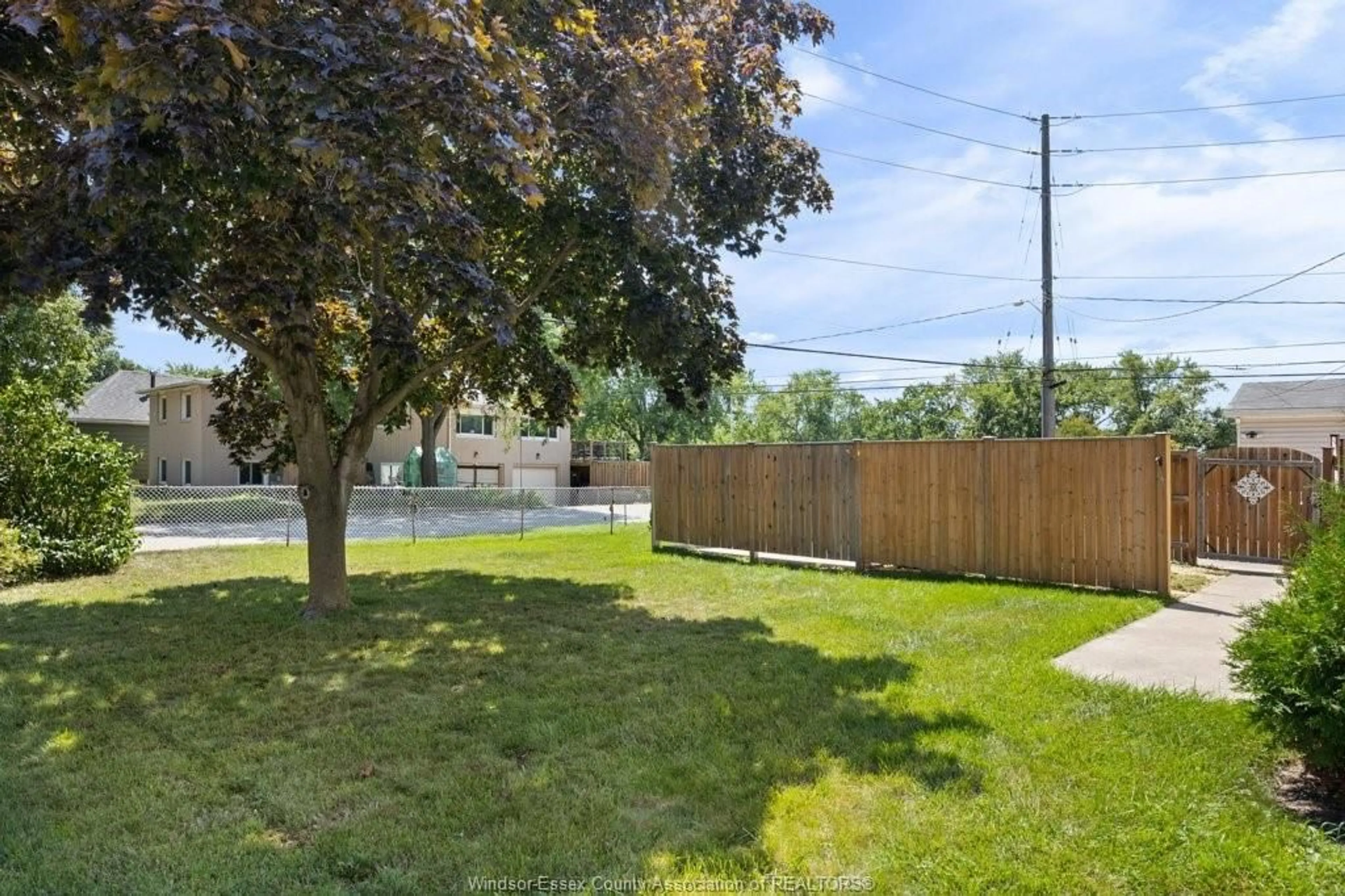 Patio, street for 1089 PRADO Pl, Windsor Ontario N8S 2R6