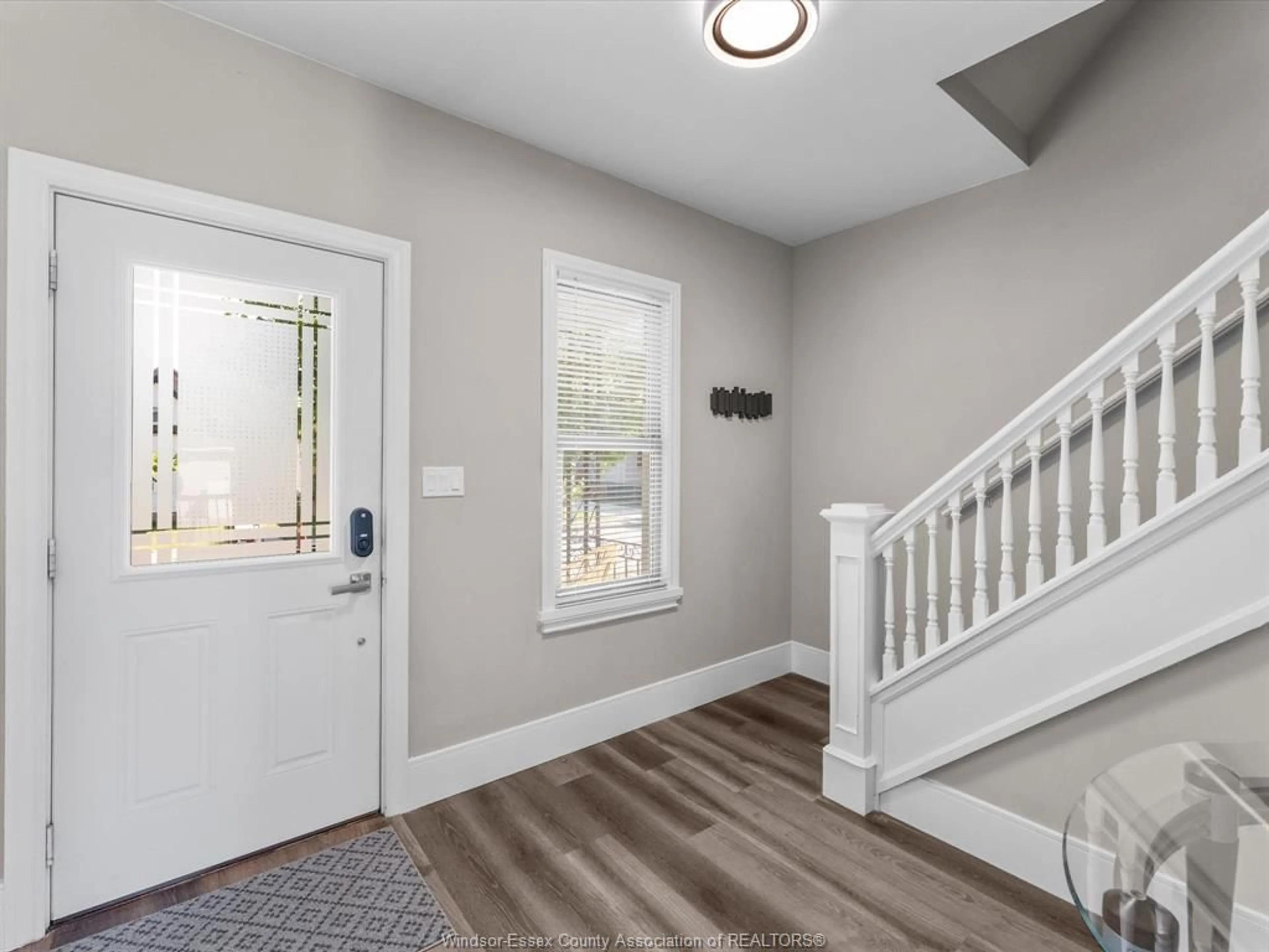 Indoor entryway for 477 Pierre Ave, Windsor Ontario N9A 2J9