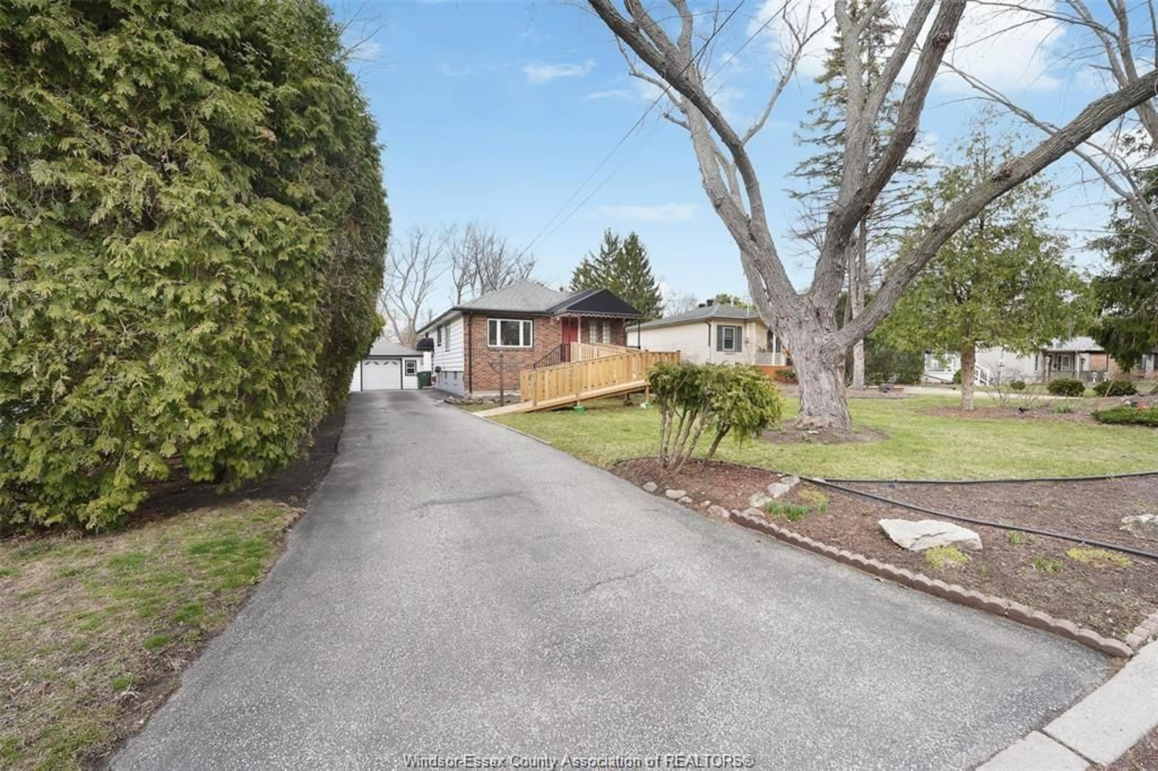 A pic from outside/outdoor area/front of a property/back of a property/a pic from drone, street for 616 DUCHARME St, Windsor Ontario N9G 1K6