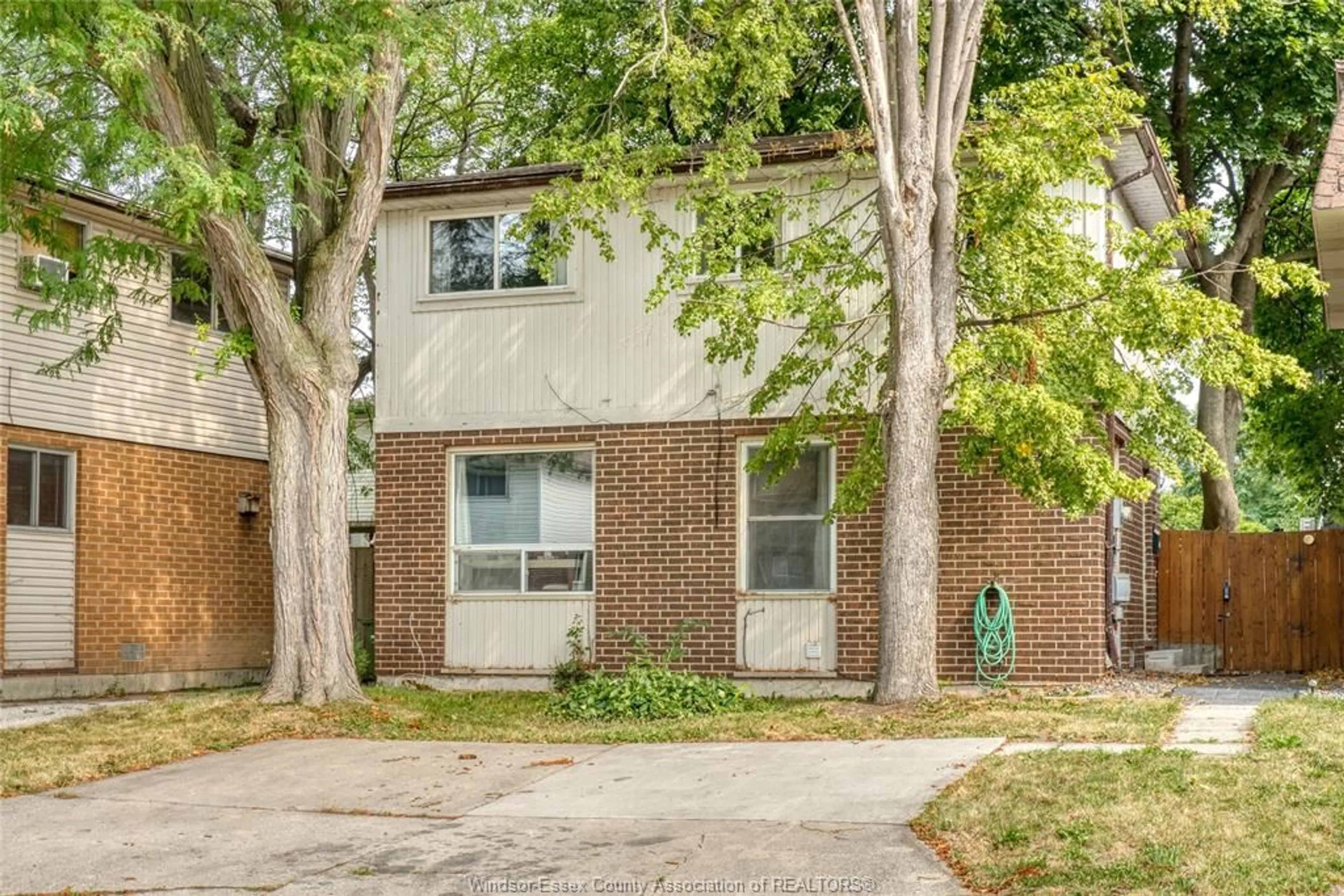 Home with brick exterior material, street for 9370 AIRE Crt, Windsor Ontario N8S 4E6