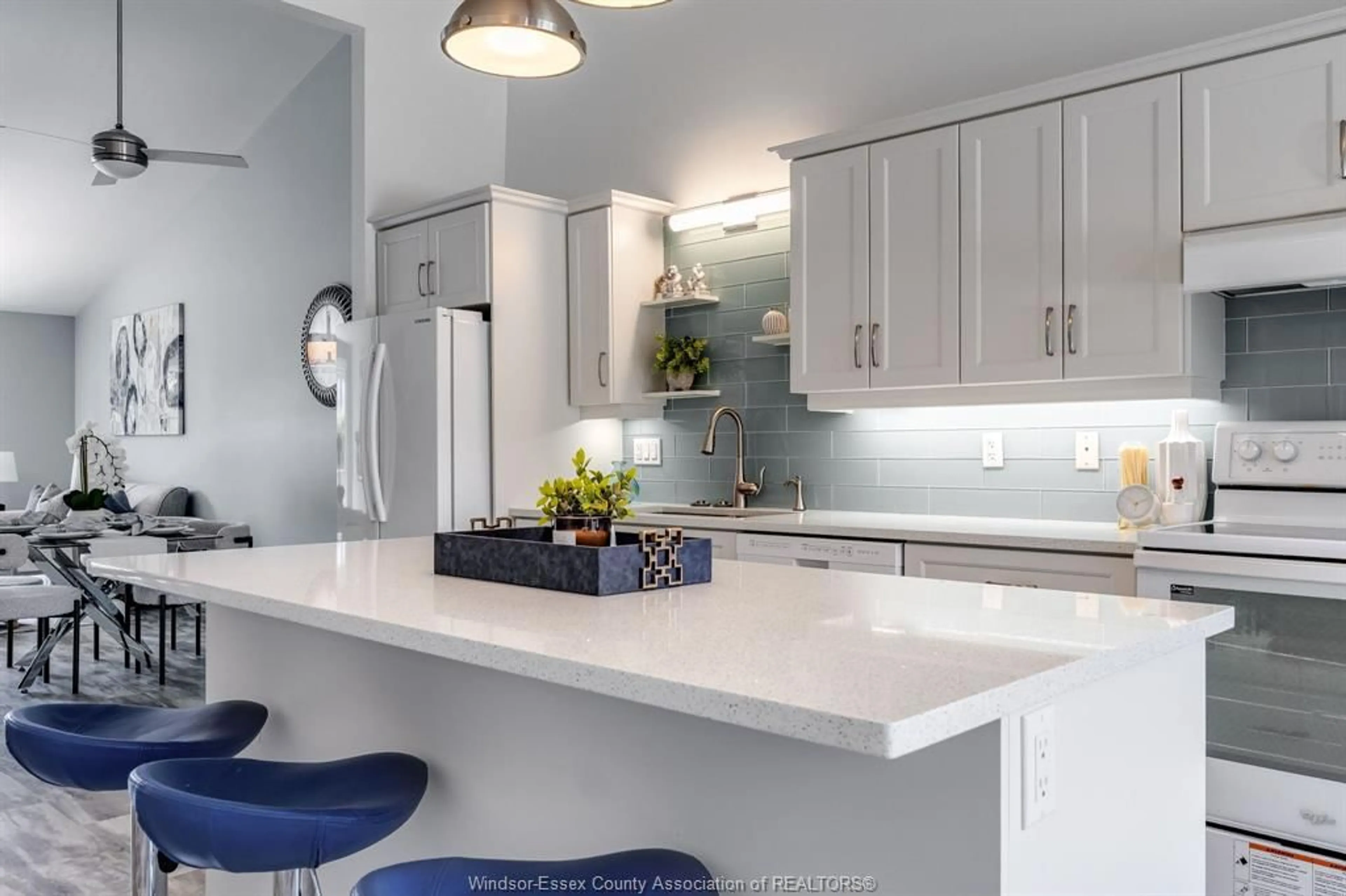 Contemporary kitchen, ceramic/tile floor for 16 Erie Glen Crescent, Leamington Ontario N8H 5K2