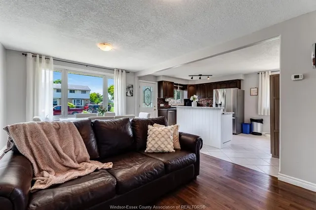 57 Marion Ave, Chatham 5