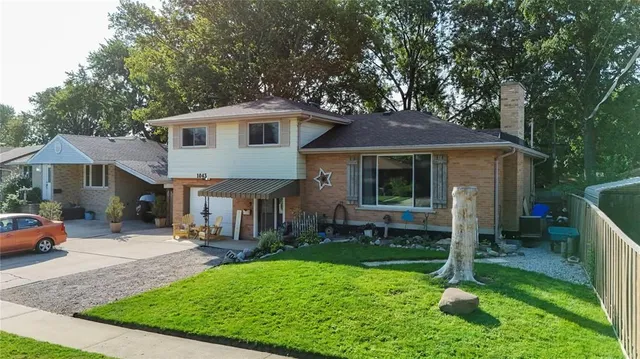 1043 Talfourd St, Sarnia 2