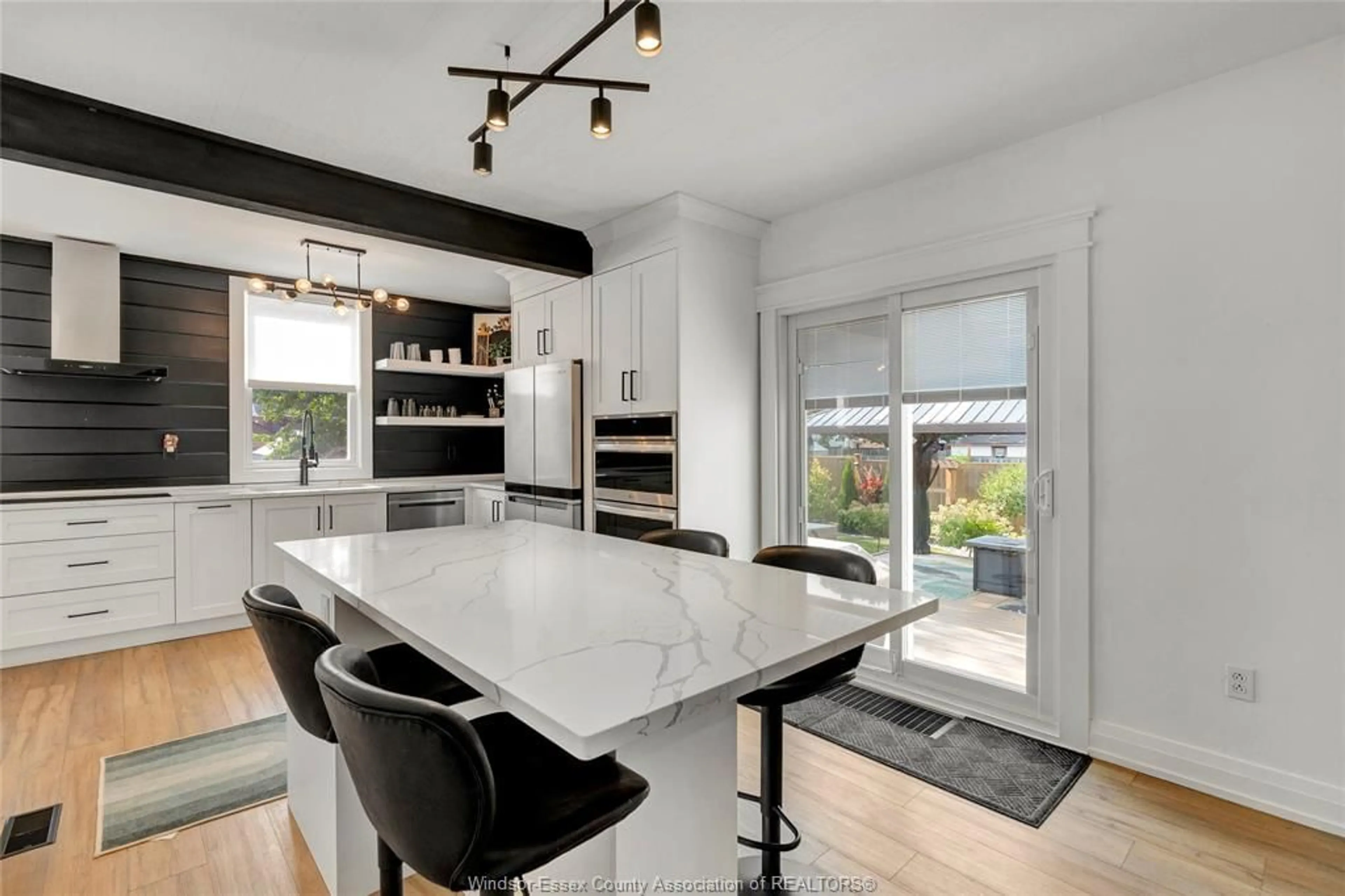 Open concept kitchen, ceramic/tile floor for 2329 MEIGHEN Rd, Windsor Ontario N8W 4B8