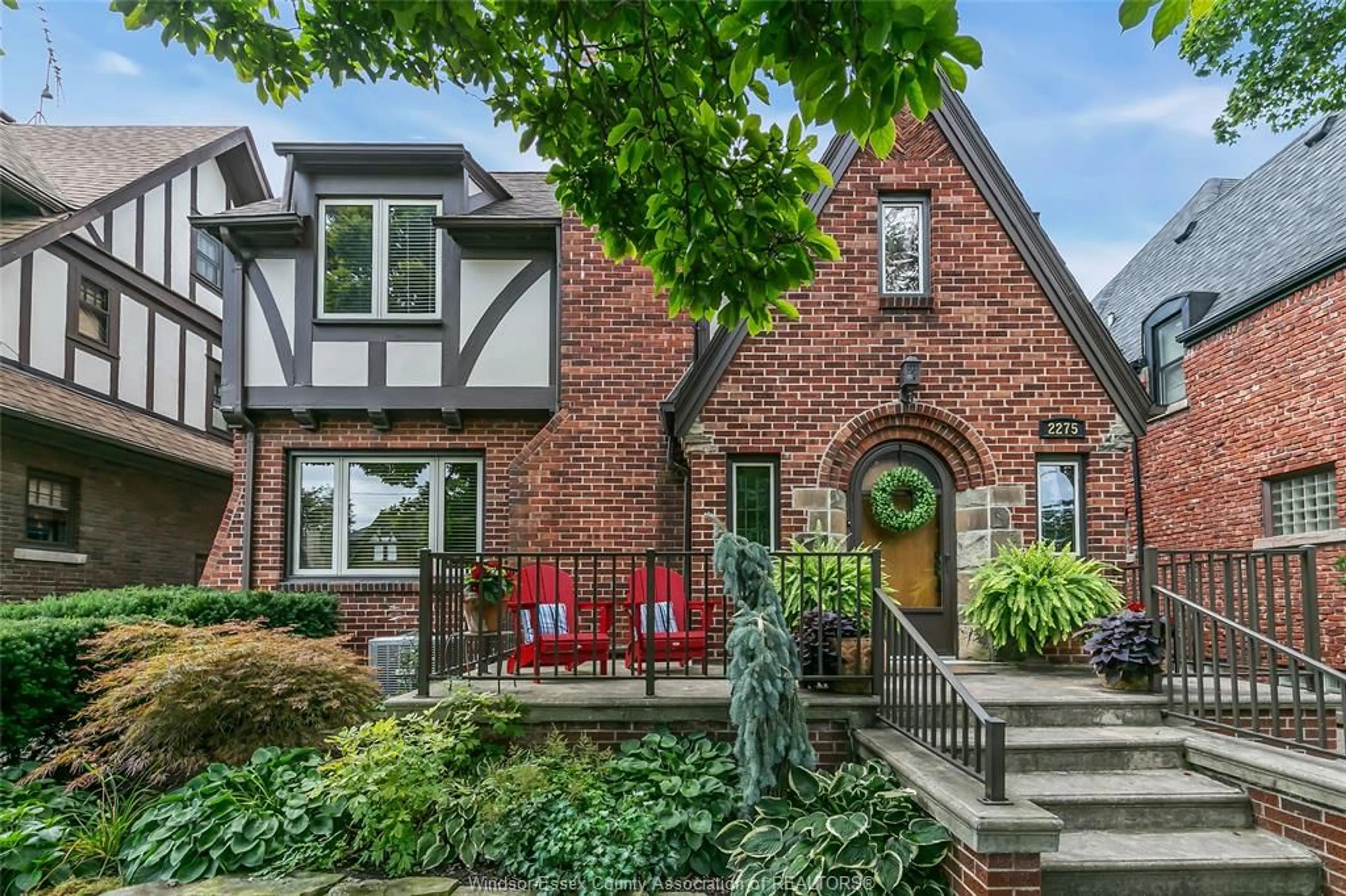 Home with brick exterior material, street for 2275 VICTORIA Ave, Windsor Ontario N8X 1R2