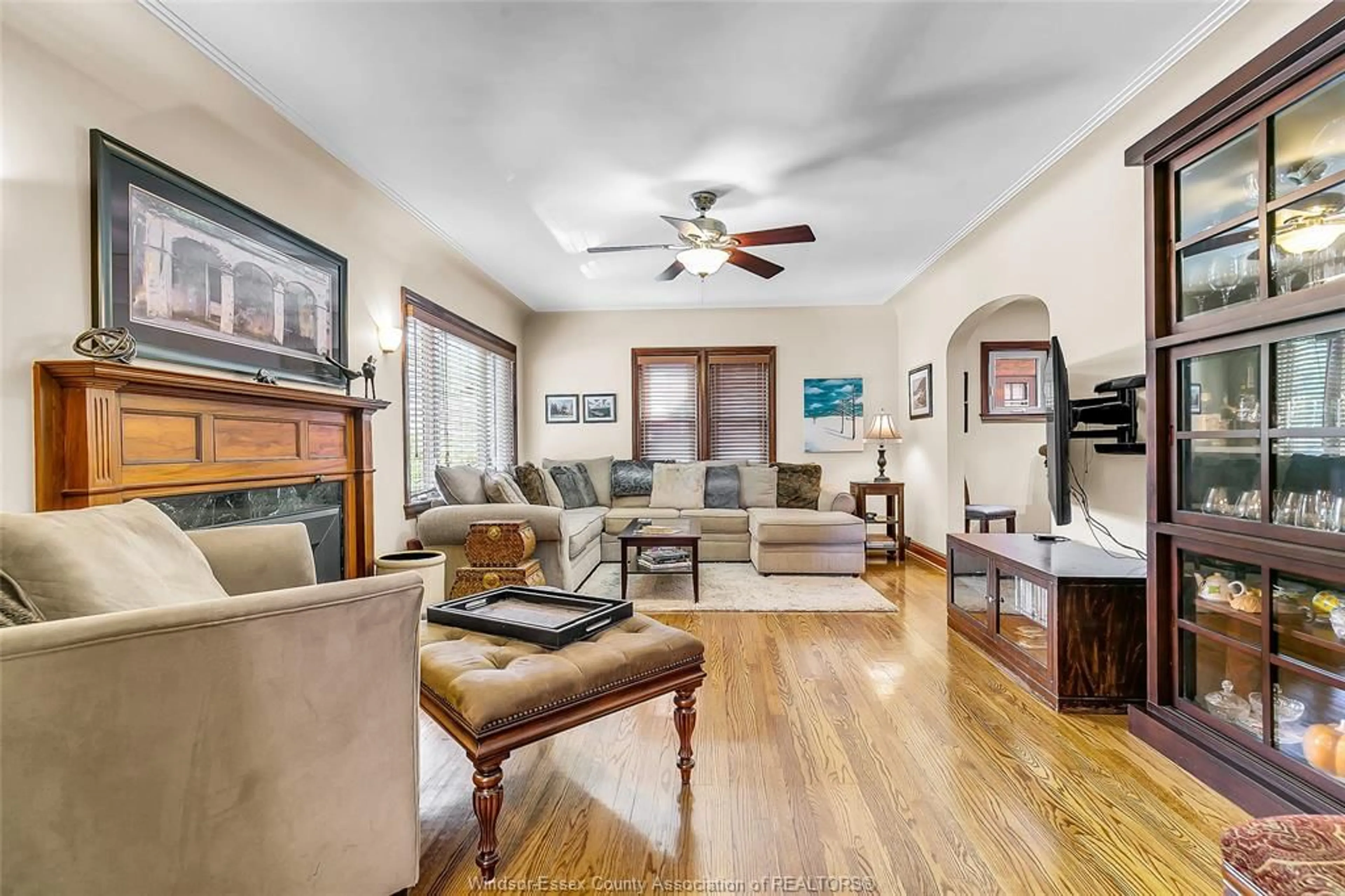 Living room with furniture, unknown for 2275 VICTORIA Ave, Windsor Ontario N8X 1R2