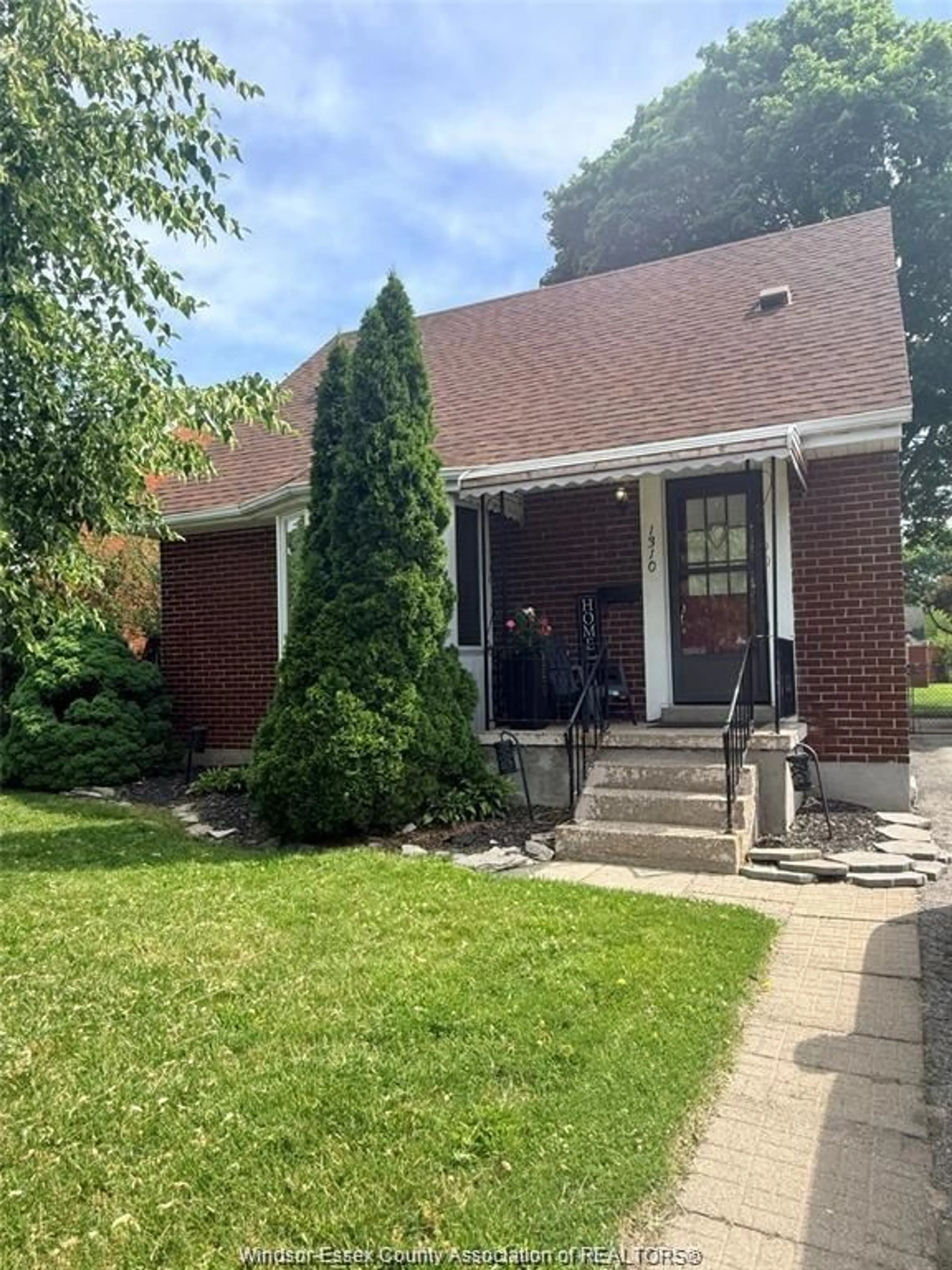 Home with brick exterior material, street for 1310 ASKIN Ave, Windsor Ontario N9B 2Y1