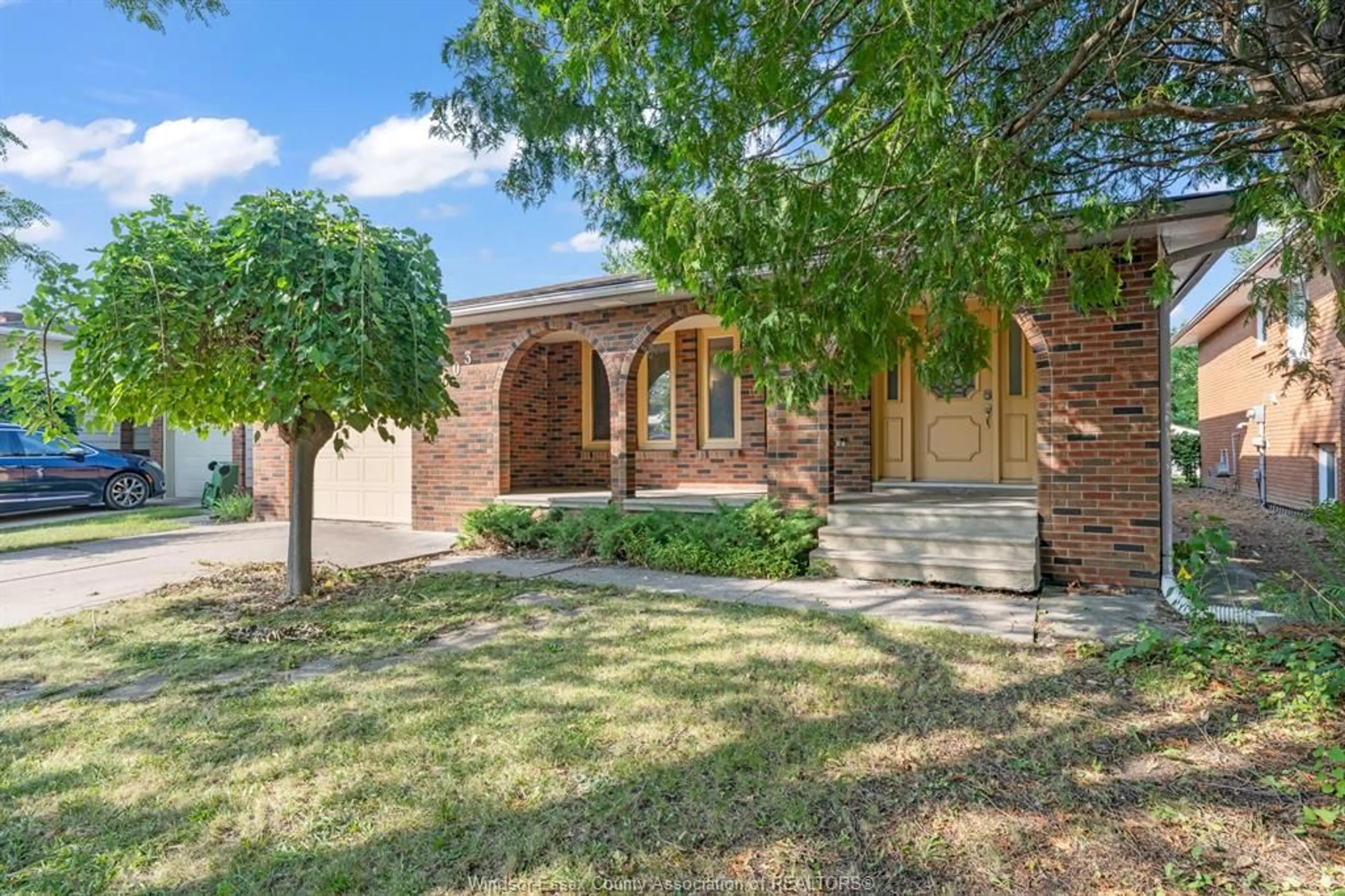 Home with brick exterior material, street for 3003 REGIS Ave, Windsor Ontario N8R 1T7