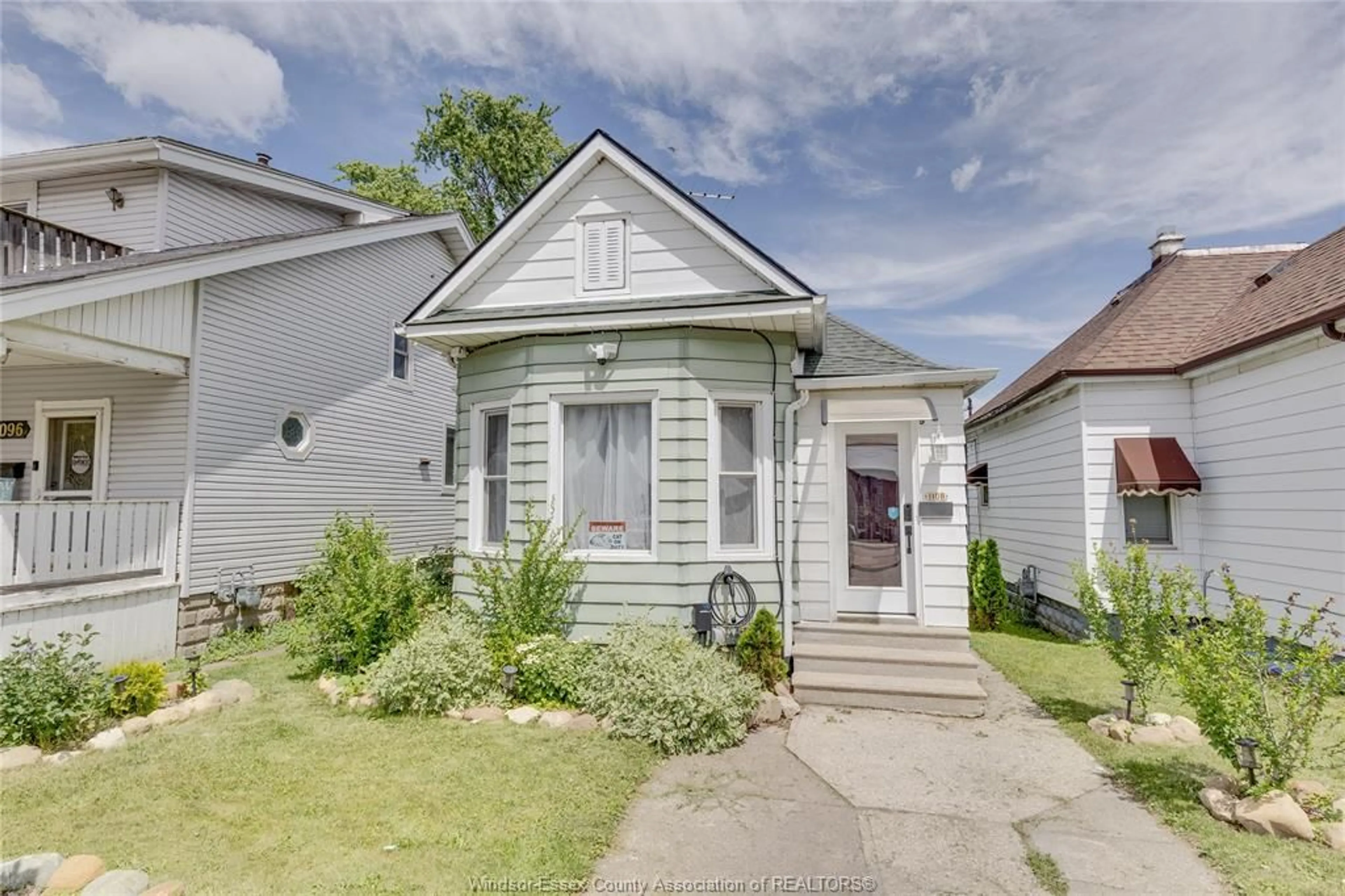 Unknown for 1108 ASSUMPTION St, Windsor Ontario N9A 3C4