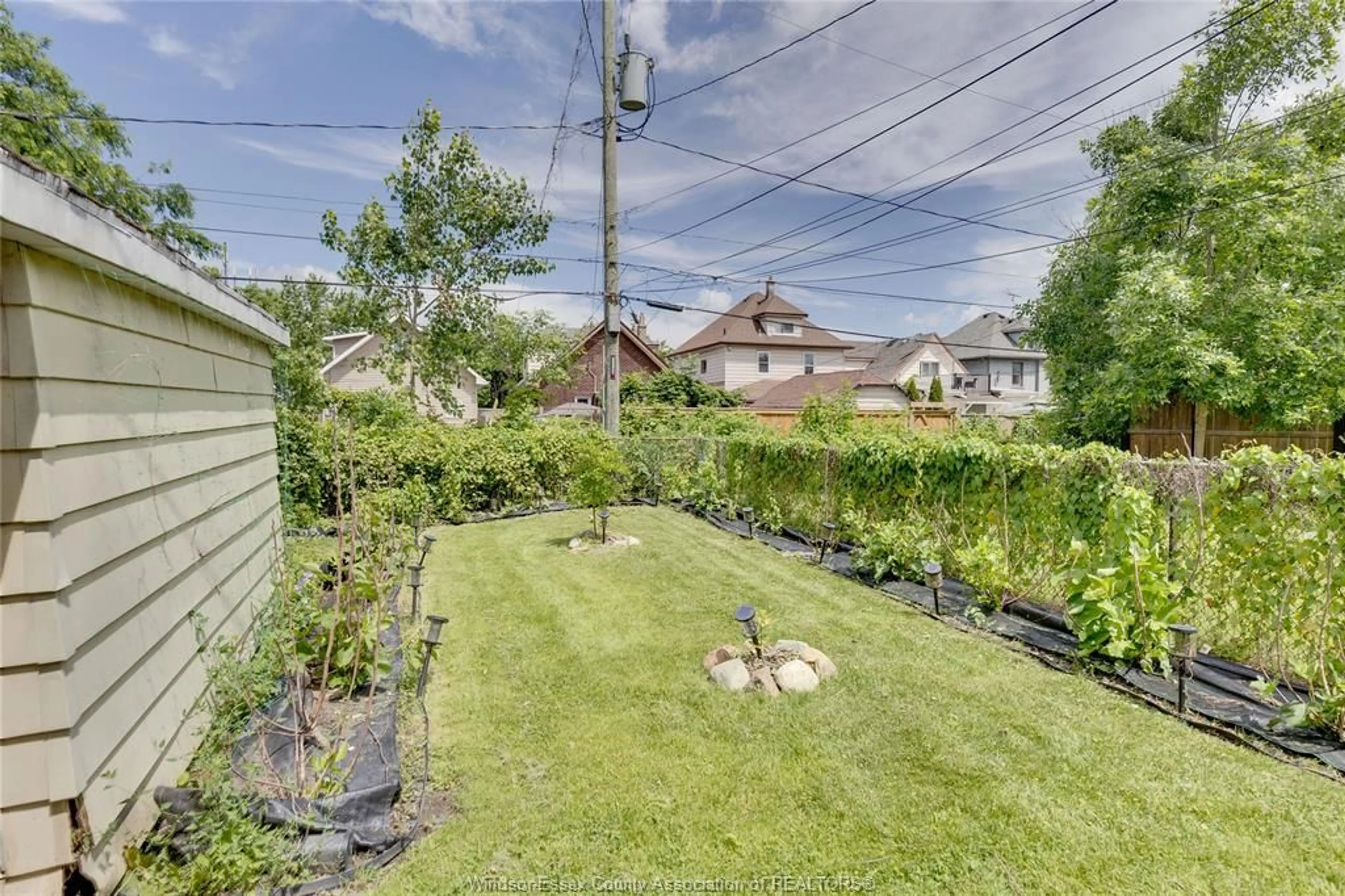 Patio, street for 1108 ASSUMPTION St, Windsor Ontario N9A 3C4