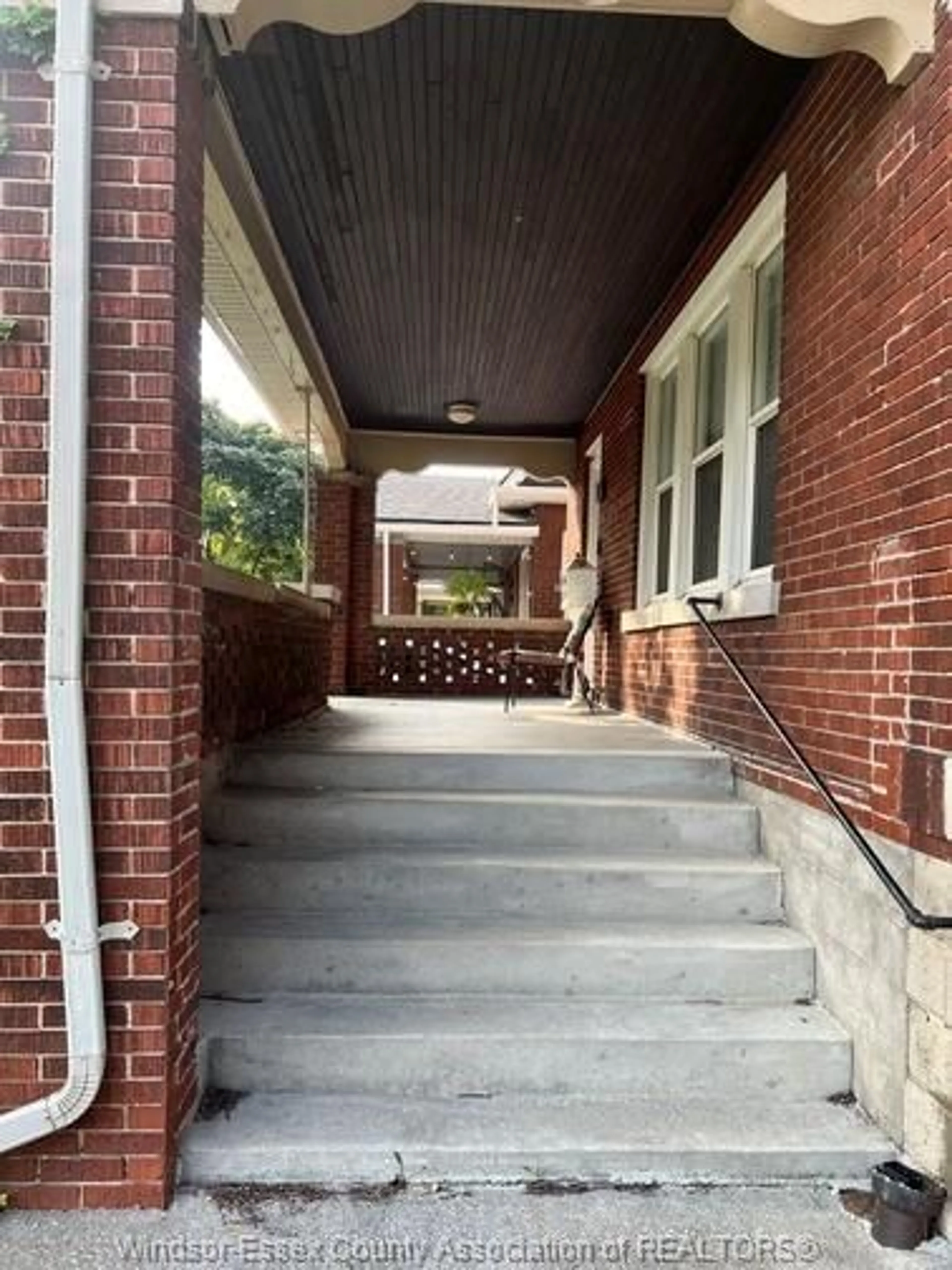 Stairs for 1278 CHILVER Rd, Windsor Ontario N8Y 2L1