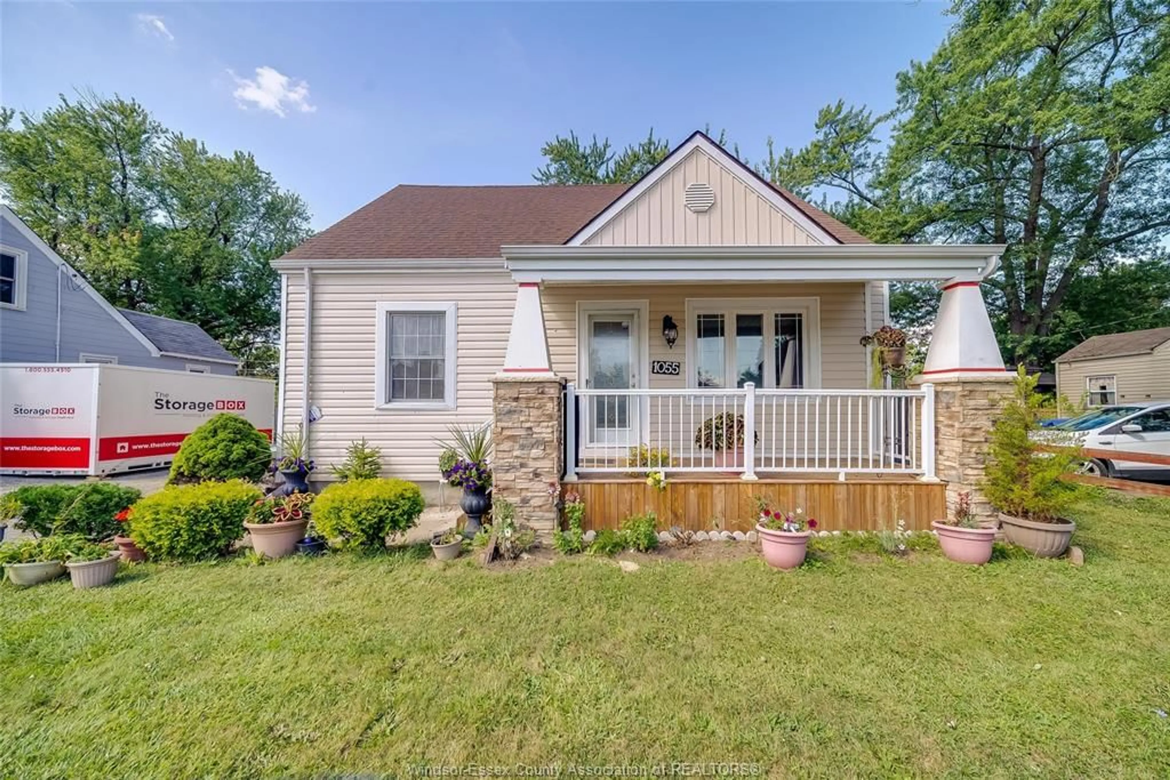 Home with vinyl exterior material, street for 1055 JEFERSON Ave, Windsor Ontario N8S 2R2