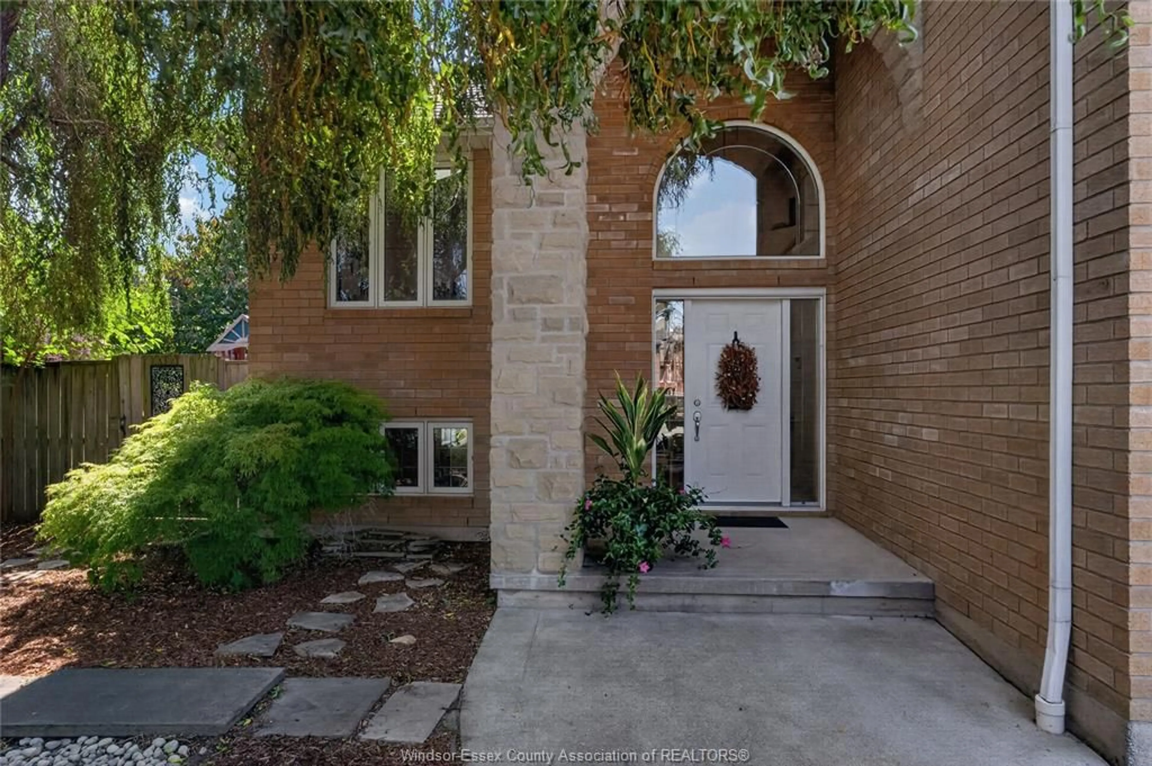 Unknown for 3162 Leisure Cres, Windsor Ontario N8R 0A2