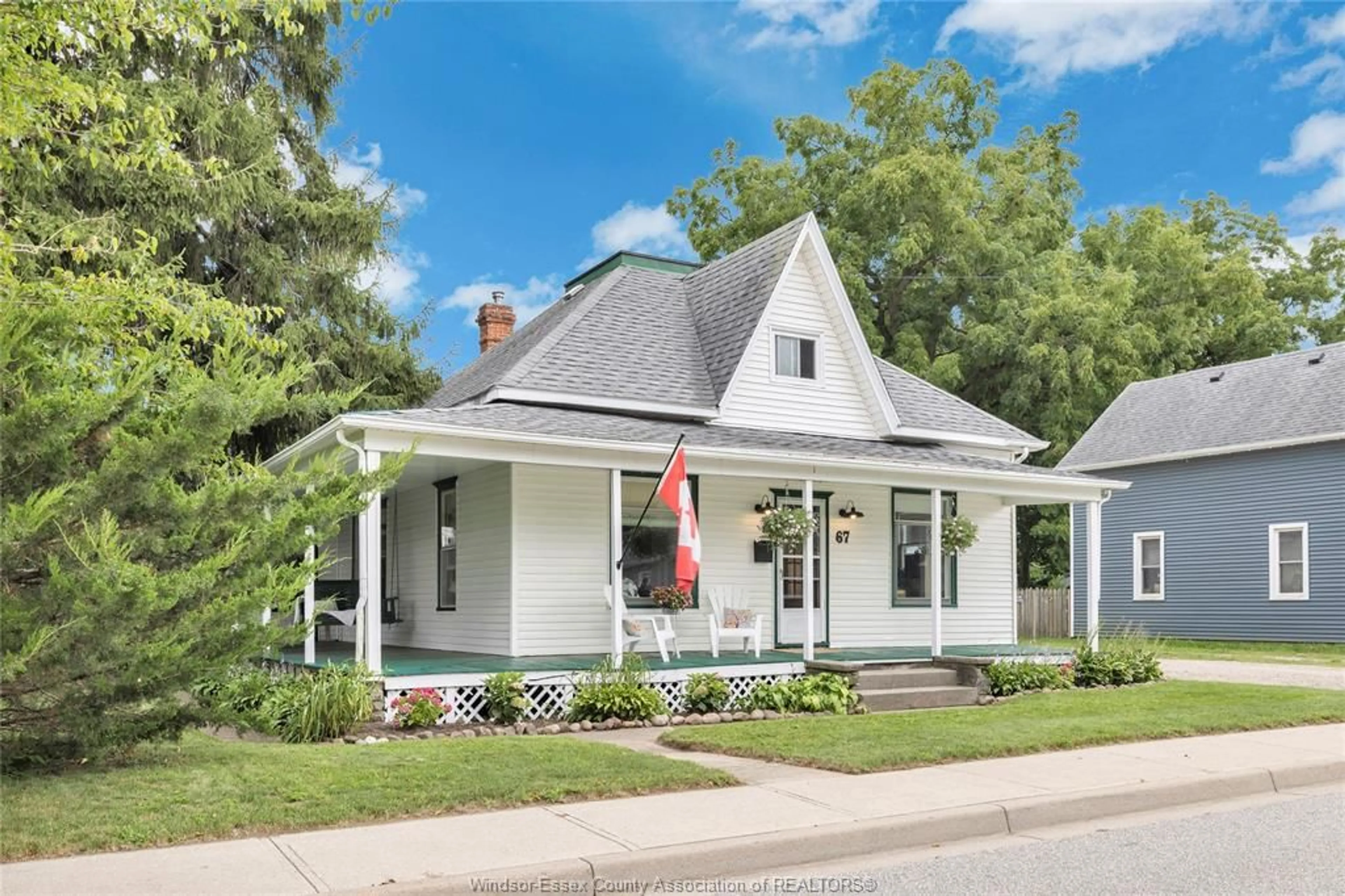 Home with vinyl exterior material, street for 67 MCDONALD St, Kingsville Ontario N9Y 2O4