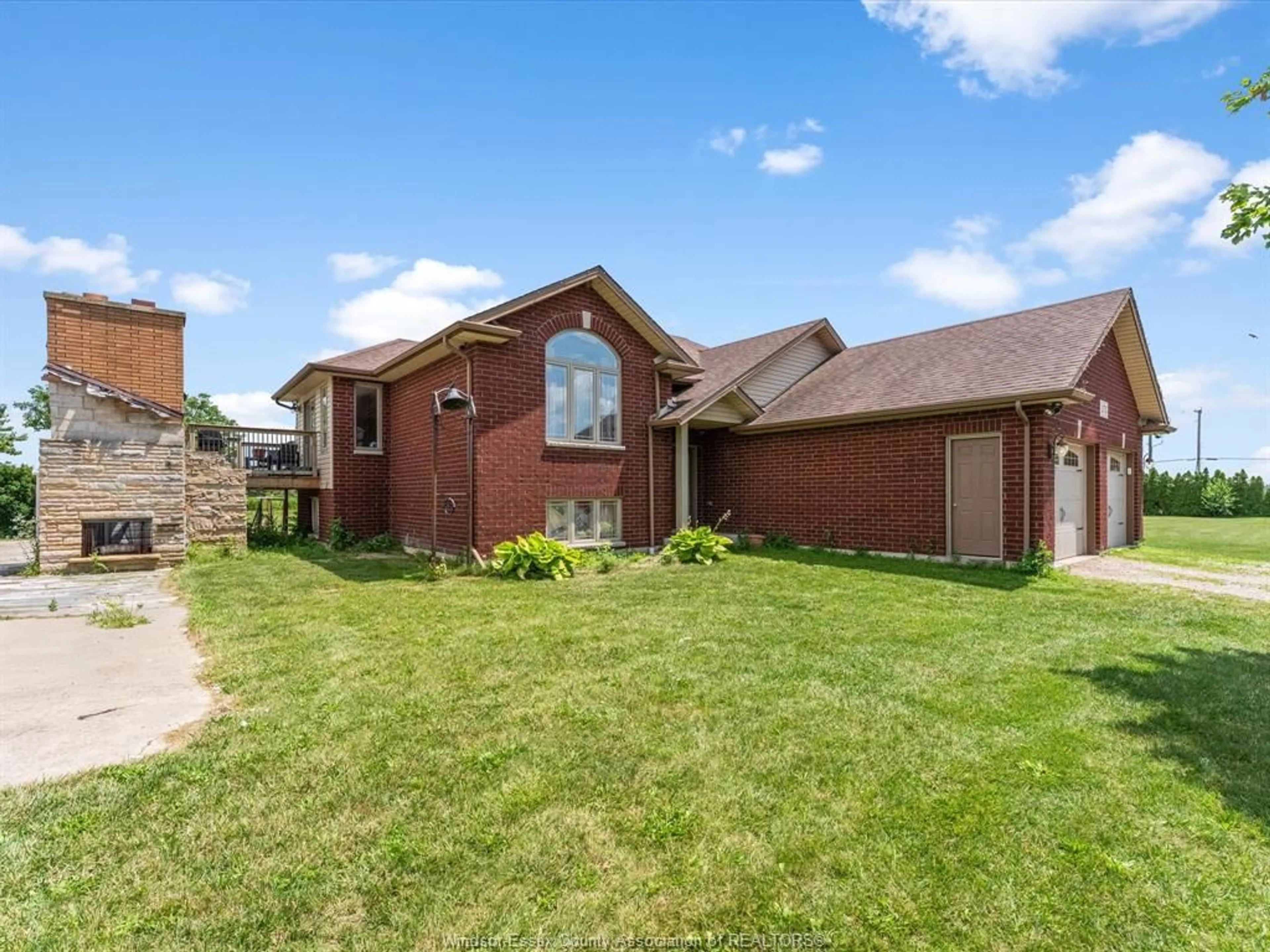Home with brick exterior material, street for 1578 GORE, Harrow Ontario N0R 1G0