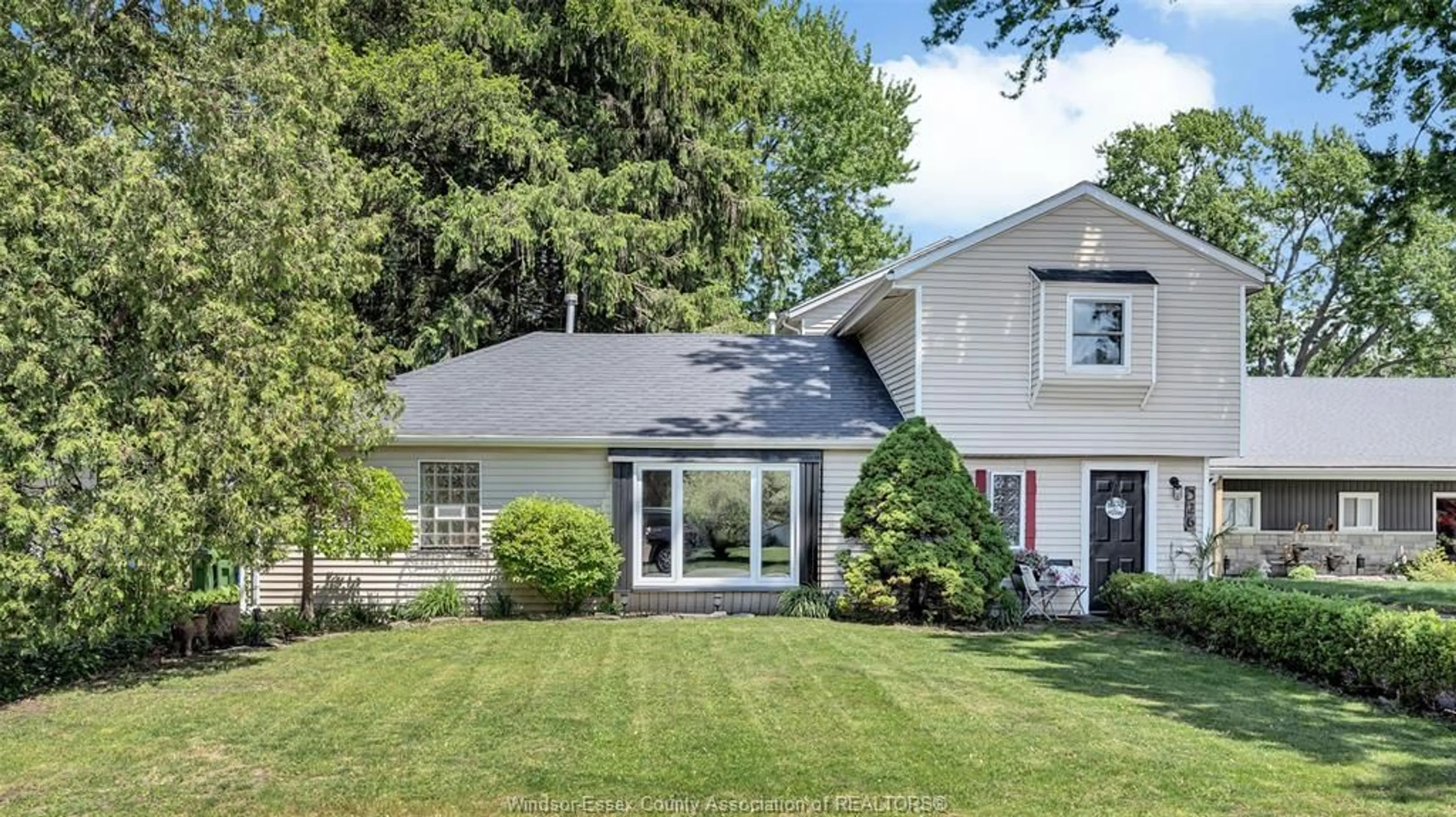 Home with vinyl exterior material, street for 326 CORONADO, Tecumseh Ontario N8N 2E4