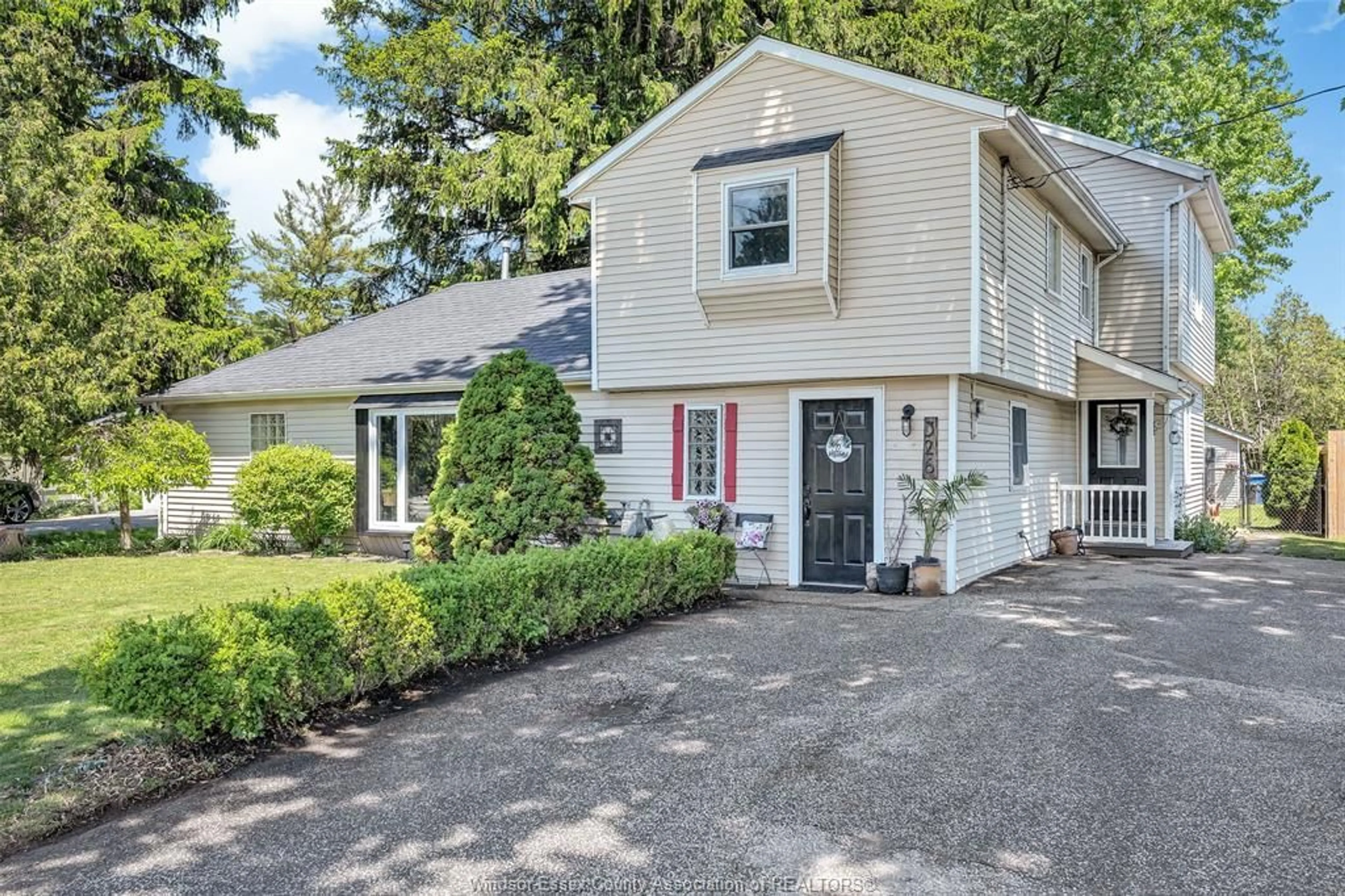 Home with vinyl exterior material, street for 326 CORONADO, Tecumseh Ontario N8N 2E4