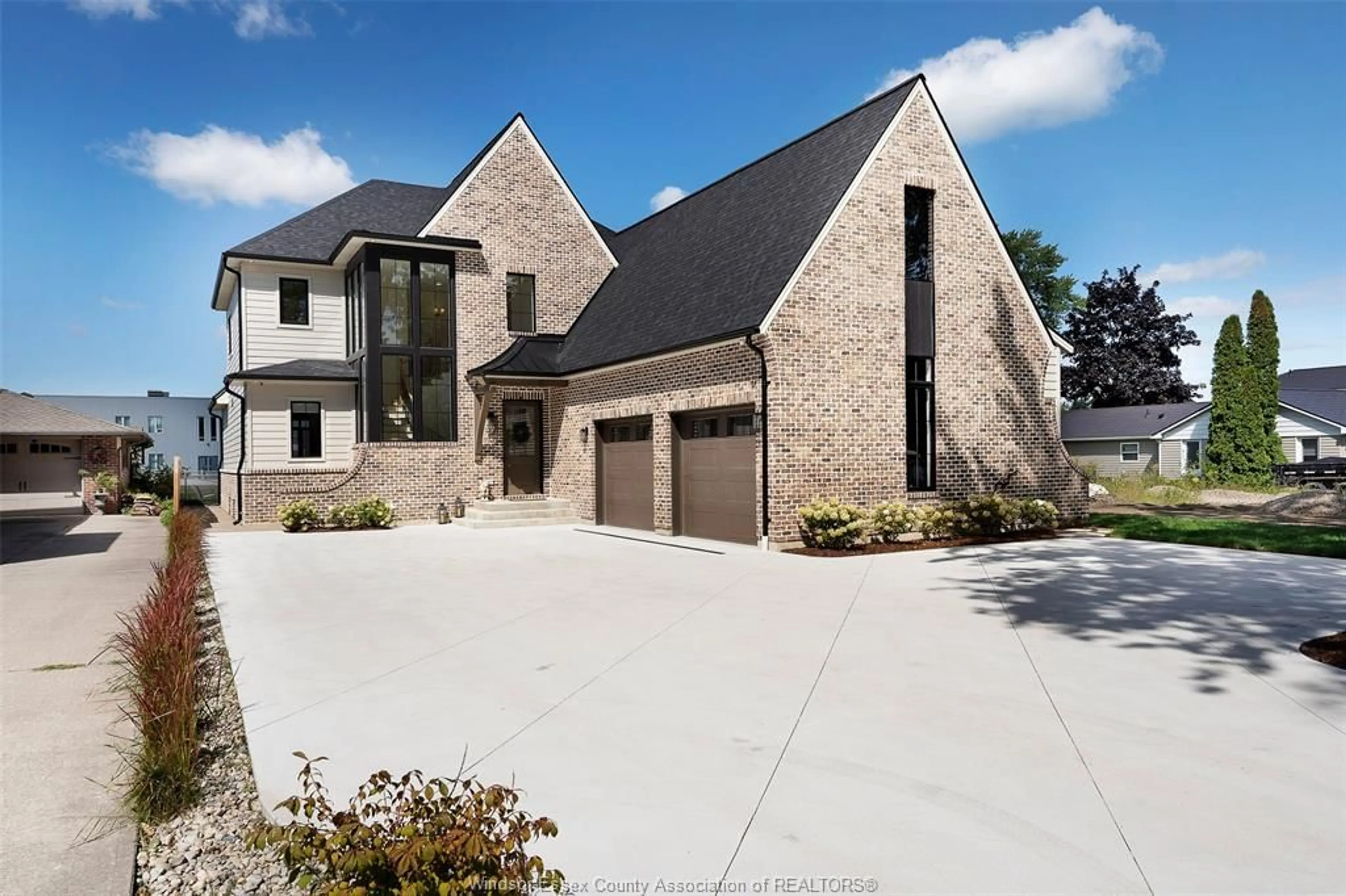 Home with brick exterior material, street for 457 ARLINGTON Blvd, Tecumseh Ontario N8N 2K1