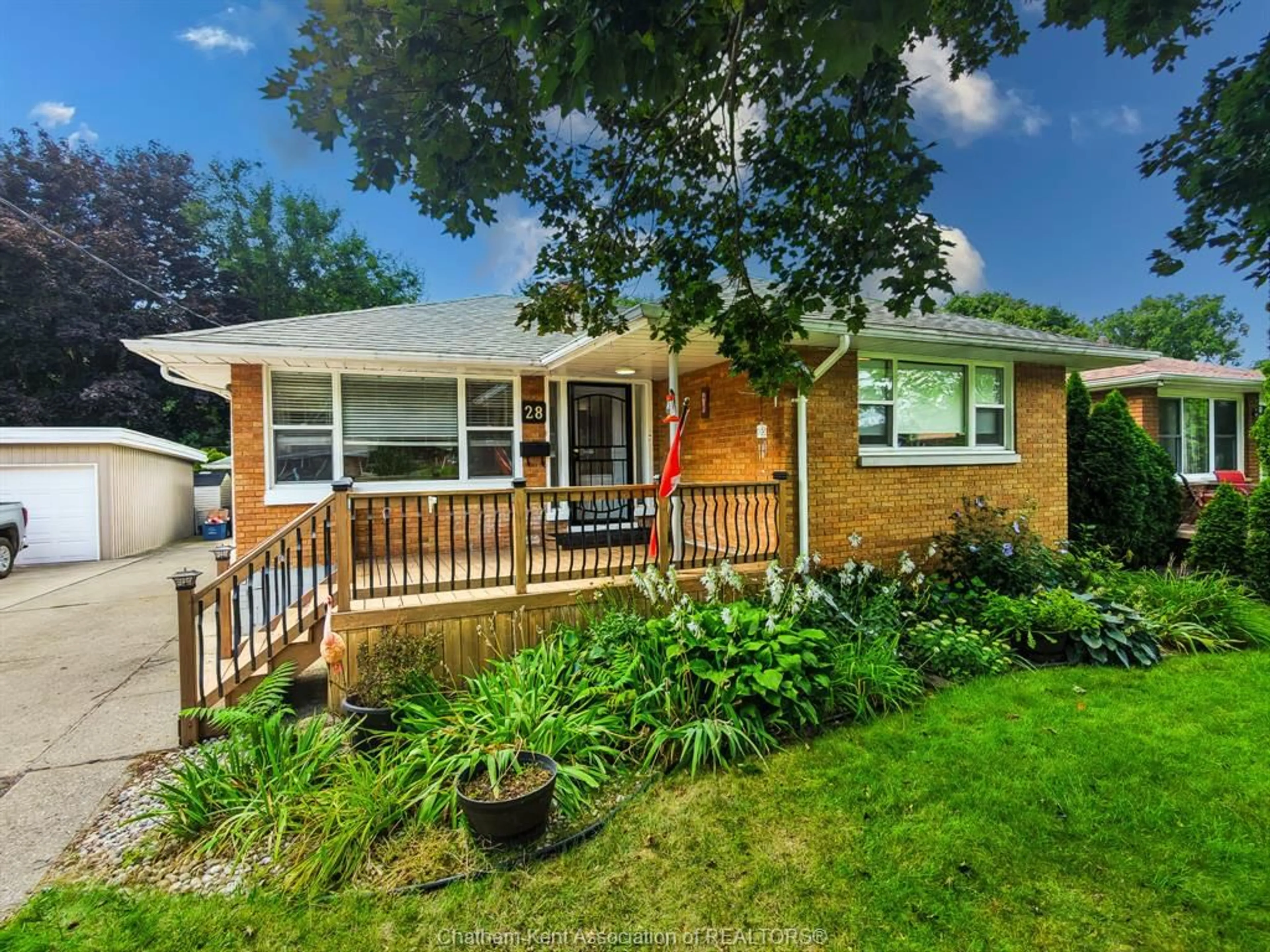 Unknown for 28 Woodland Ave, Chatham Ontario N7L 2S6
