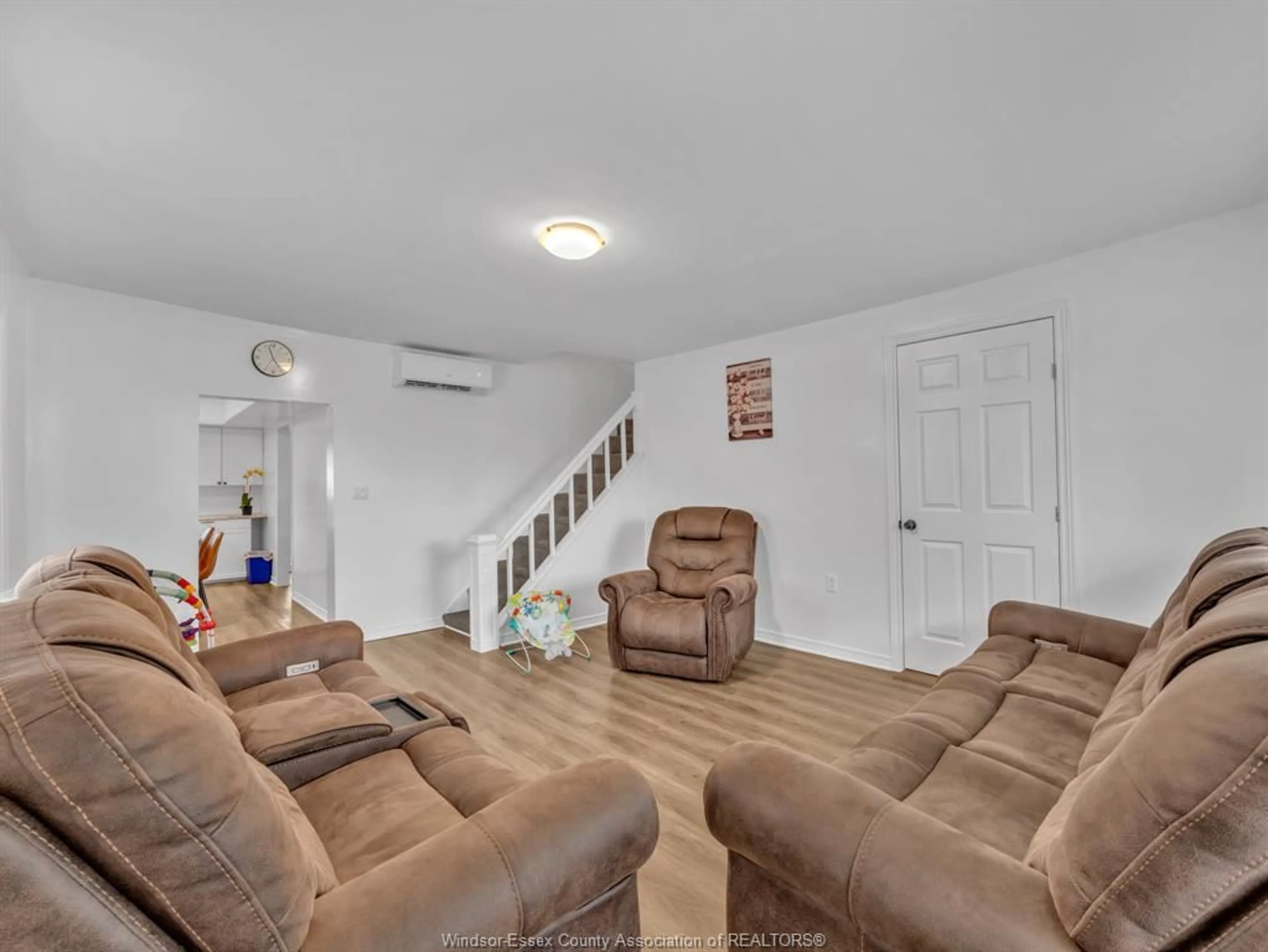 Living room with furniture, unknown for 830 Mersea Road 10, Leamington Ontario N0P 2J0