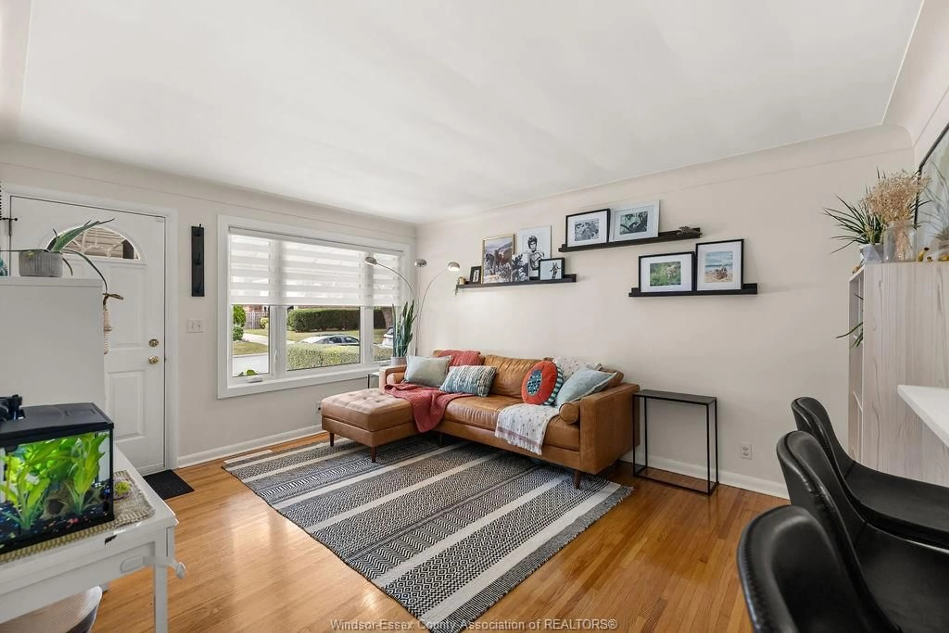 Living room with furniture, unknown for 426 BERTHA, Windsor Ontario N8P 1B7