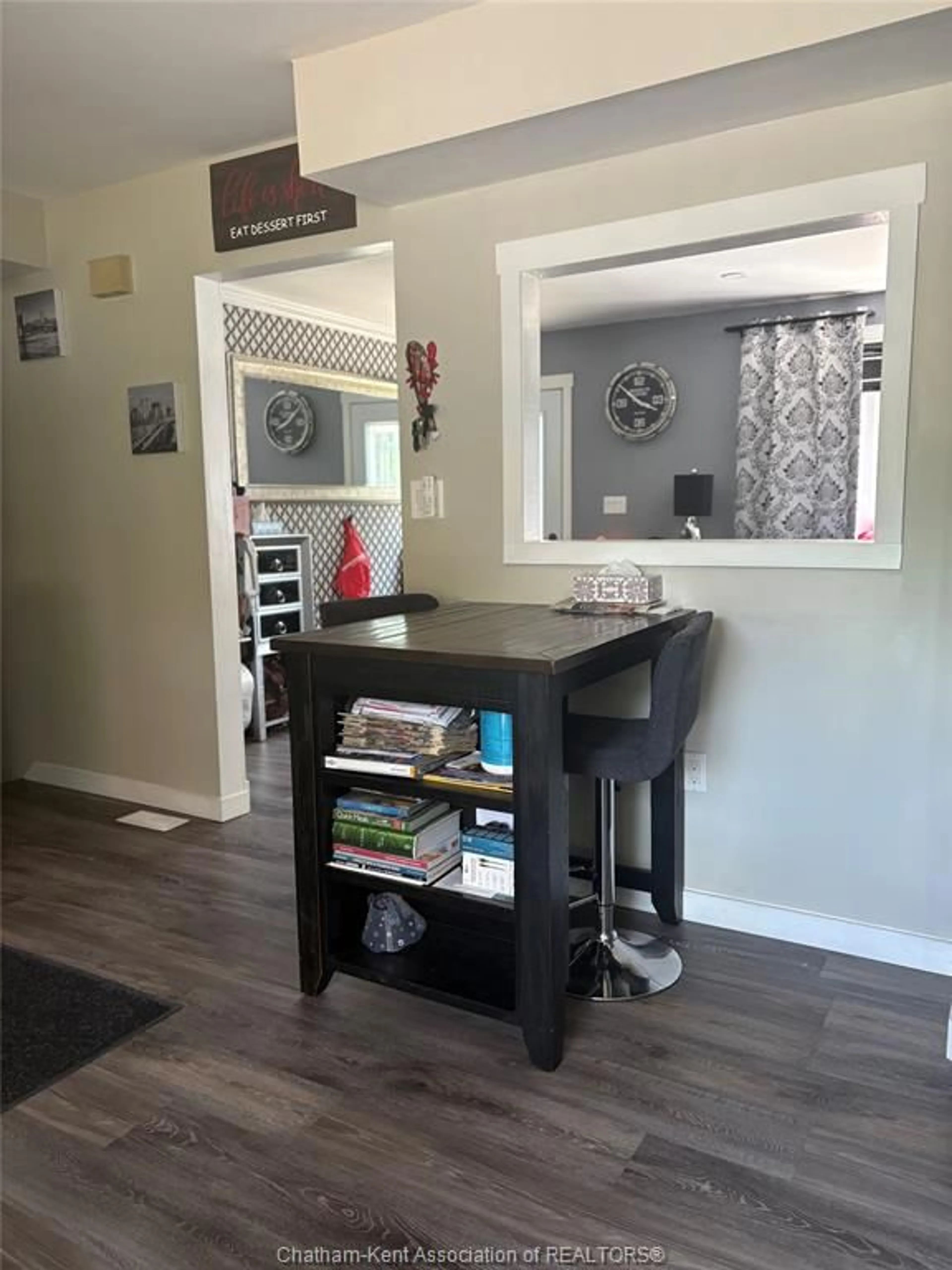 Open concept kitchen, unknown for 46 OTTAWA Dr, Chatham Ontario N7L 2J6