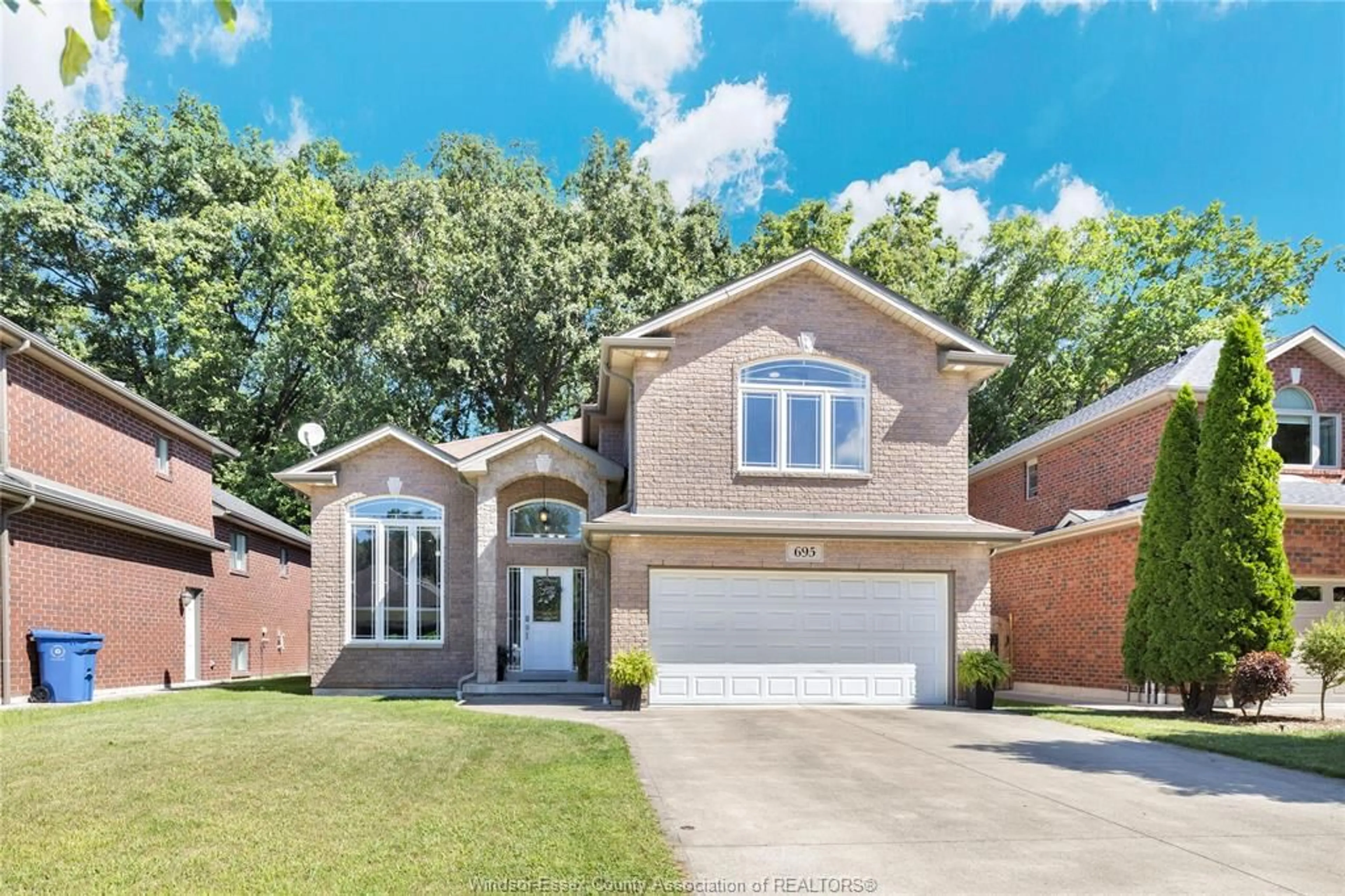 Home with brick exterior material, street for 695 INTERNATIONAL Ave, LaSalle Ontario N9J 0A5