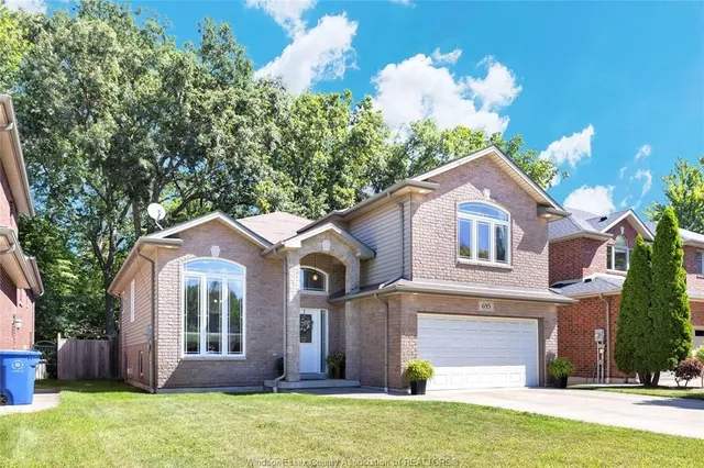 695 INTERNATIONAL Ave, LaSalle 2