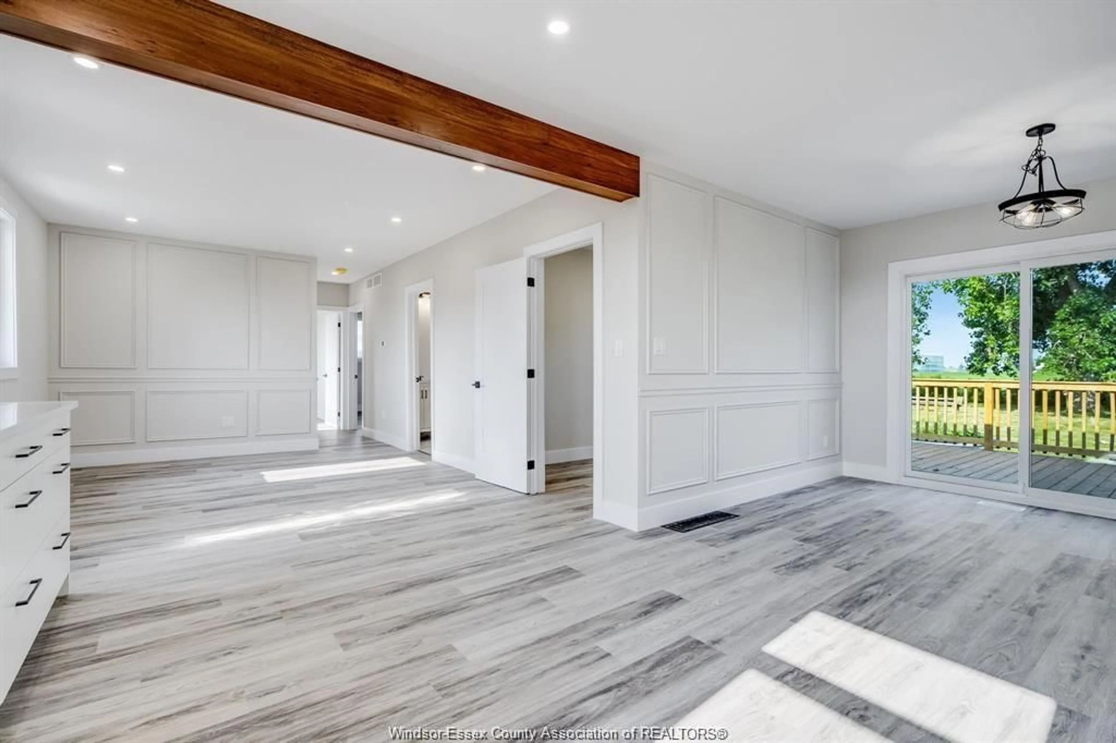Indoor entryway for 1175 HIGHWAY 77, Leamington Ontario N8H 3V8