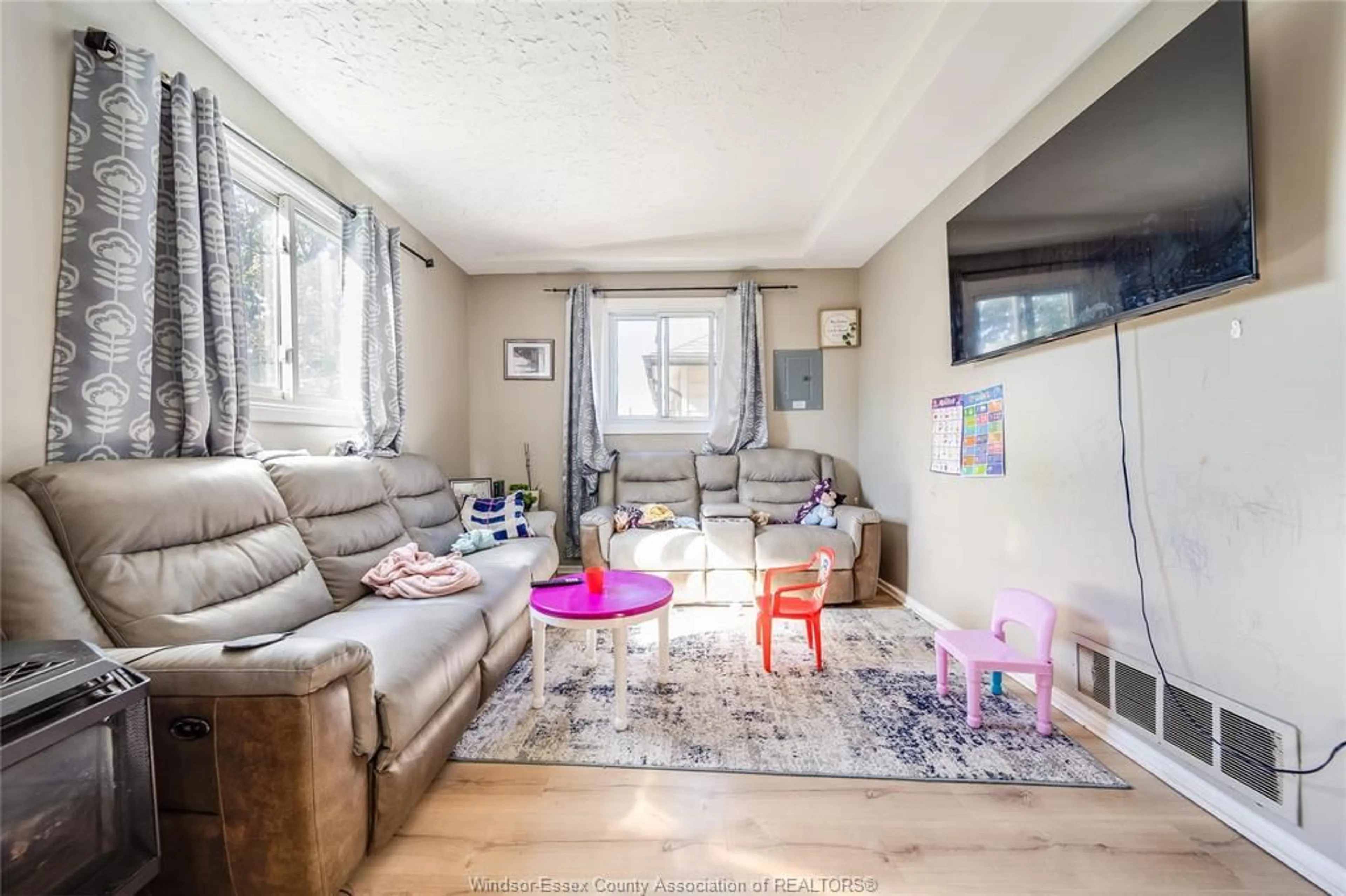 Living room with furniture, unknown for 1249 MARENTETTE Ave, Windsor Ontario N8X 4C7